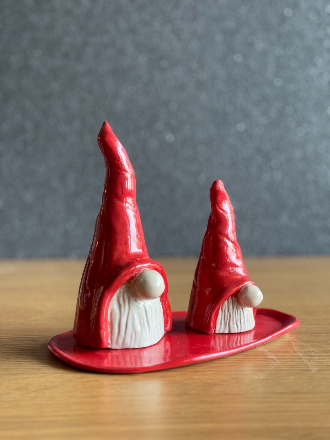 gnomes-porselen-2-li-cuce-ve-tabagi-kirmizi