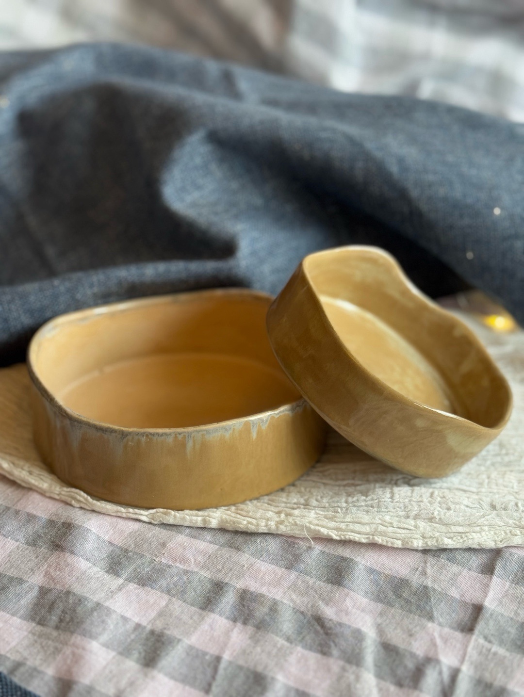 alaca-stoneware-2-li-sunum-tabagi-kahverengimsi-gri