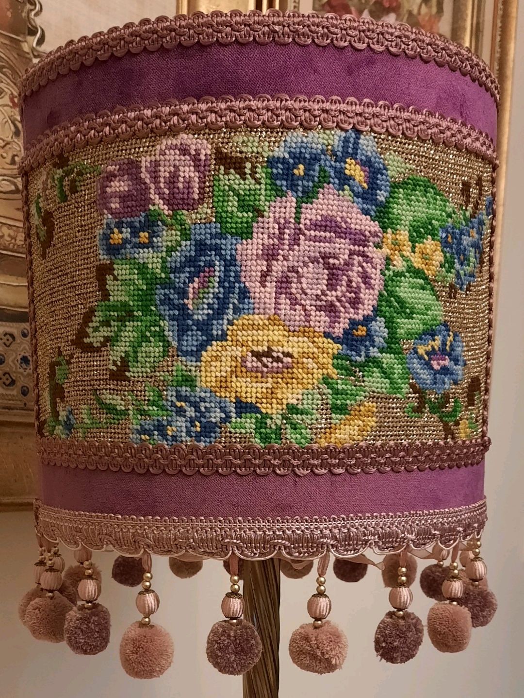 goblen-isleme-abajur-basligi-elektrik-mor-rengi