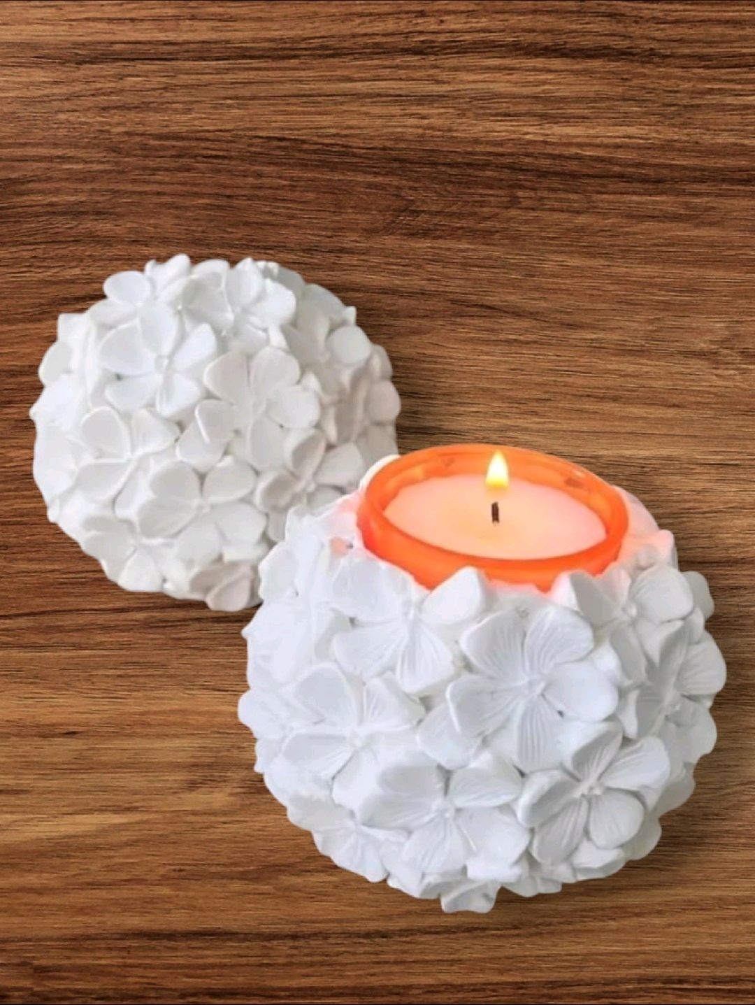 cicek-desenli-portakal-kokulu-mum-beyaz