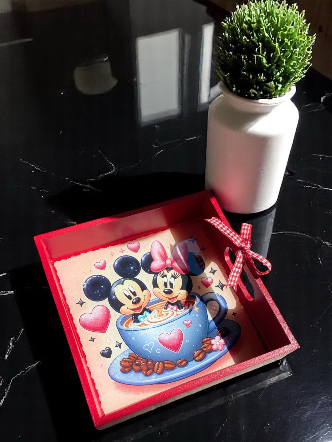ahsap-mickey-minnie-tepsi-20x20-cm-kirmizi