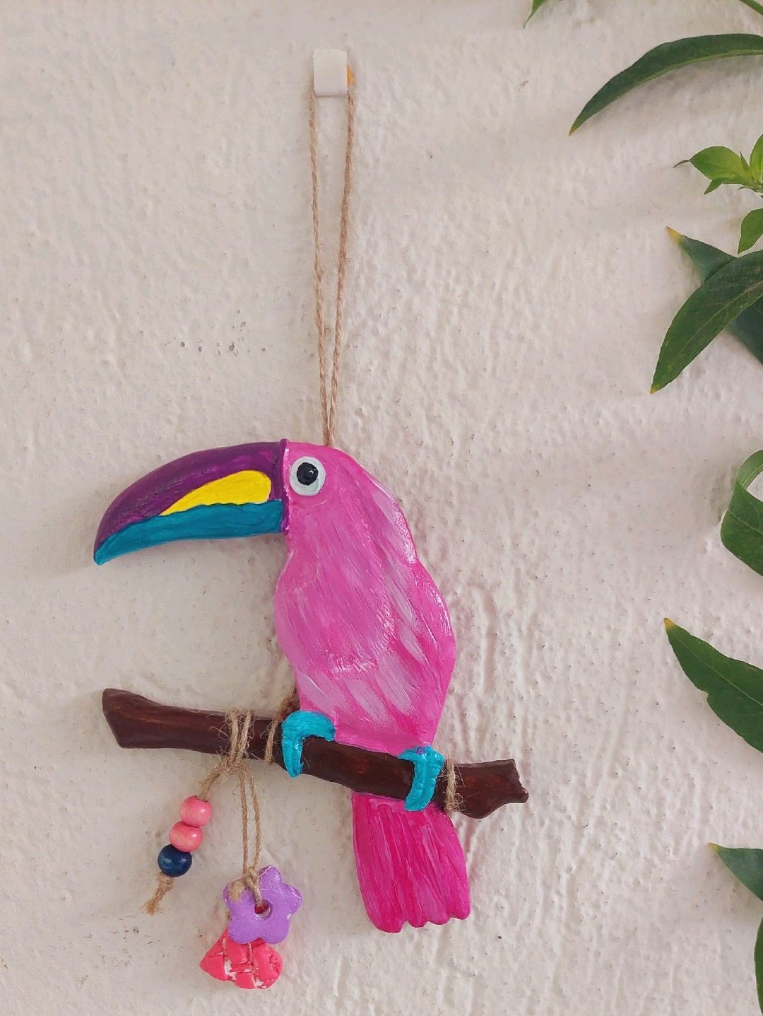 pembe-tukan-kusu-hayvan-desenli-pembe
