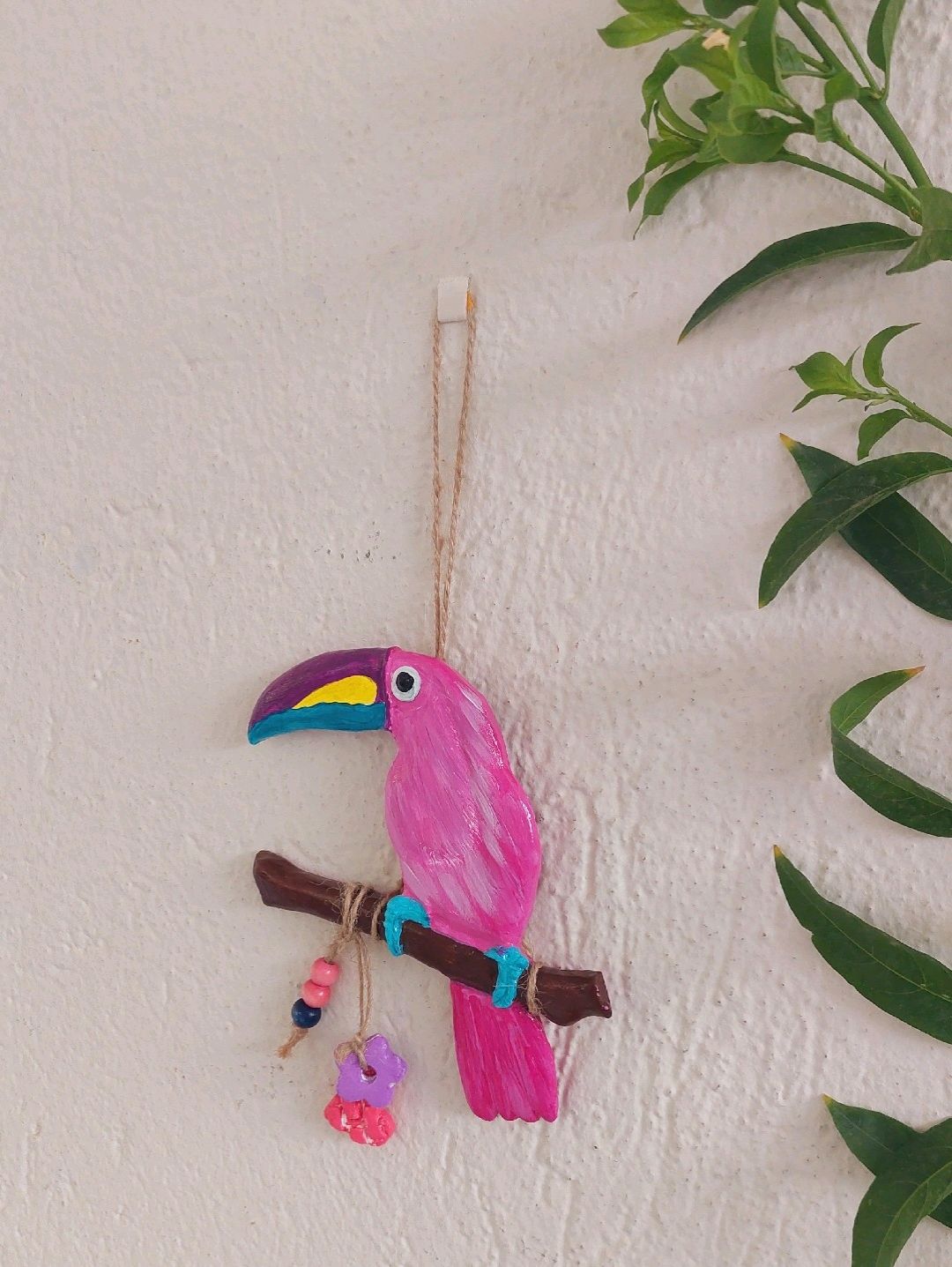 pembe-tukan-kusu-hayvan-desenli-pembe