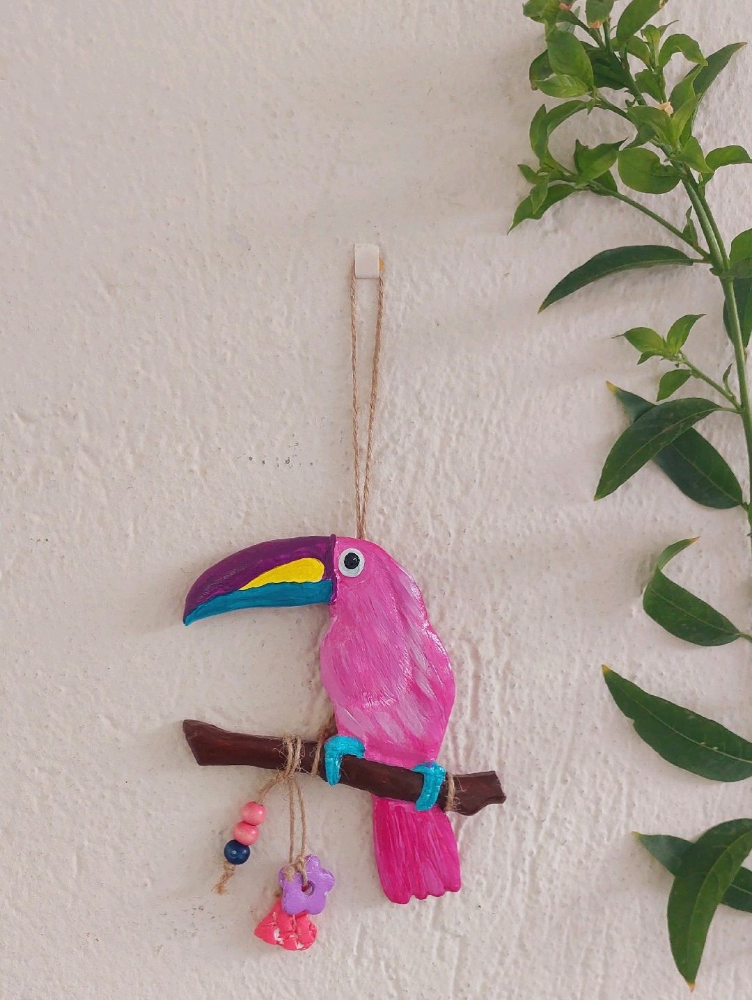 pembe-tukan-kusu-hayvan-desenli-pembe