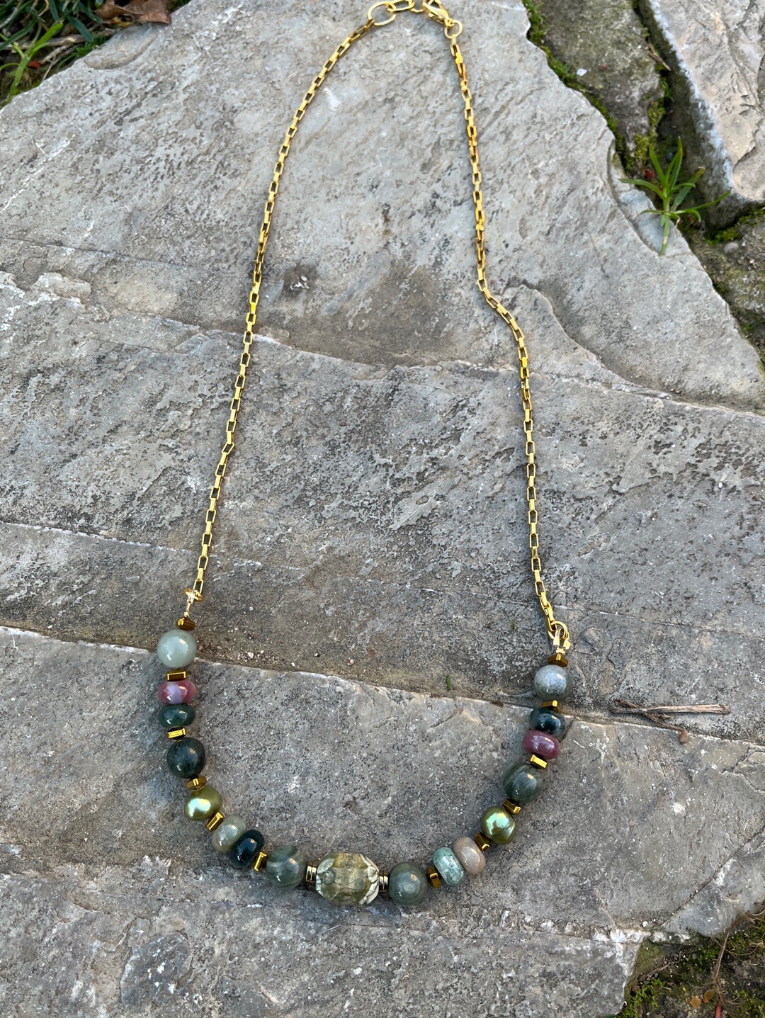 celik-zincirli-dogaltas-kolye-yesil
