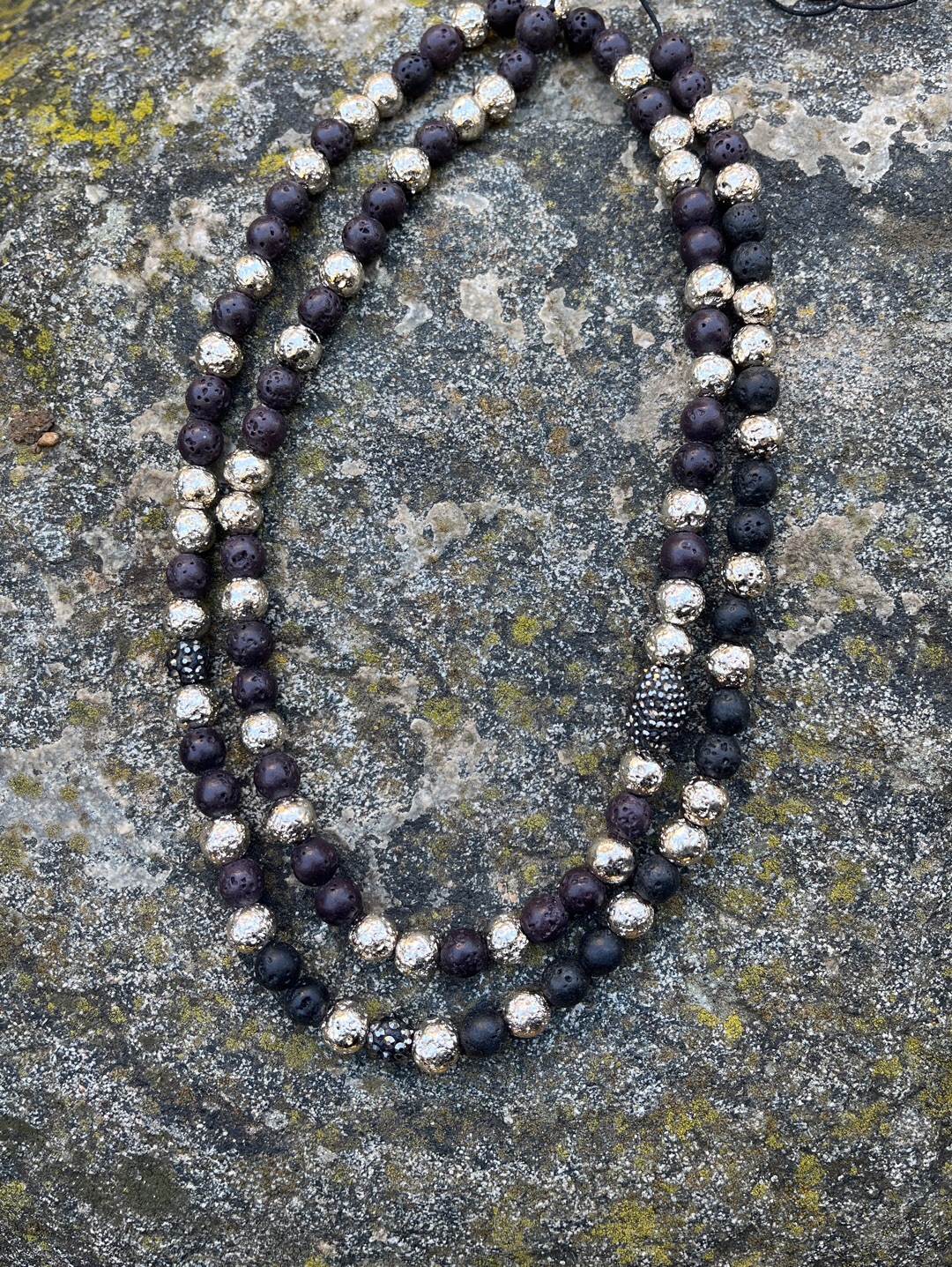 cift-kullanimli-lav-tasi-kolye-siyah