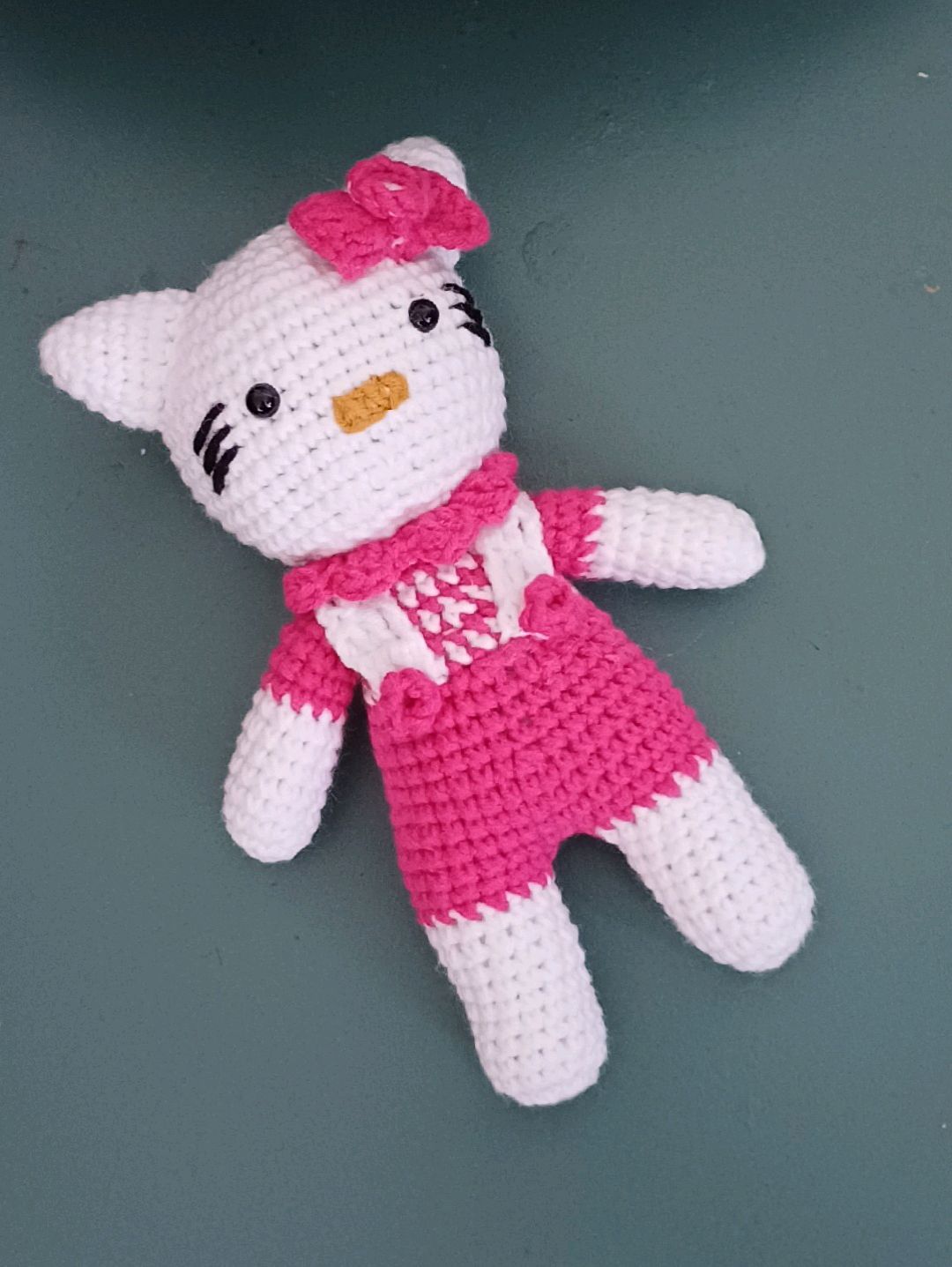 hello-kitty-pembe