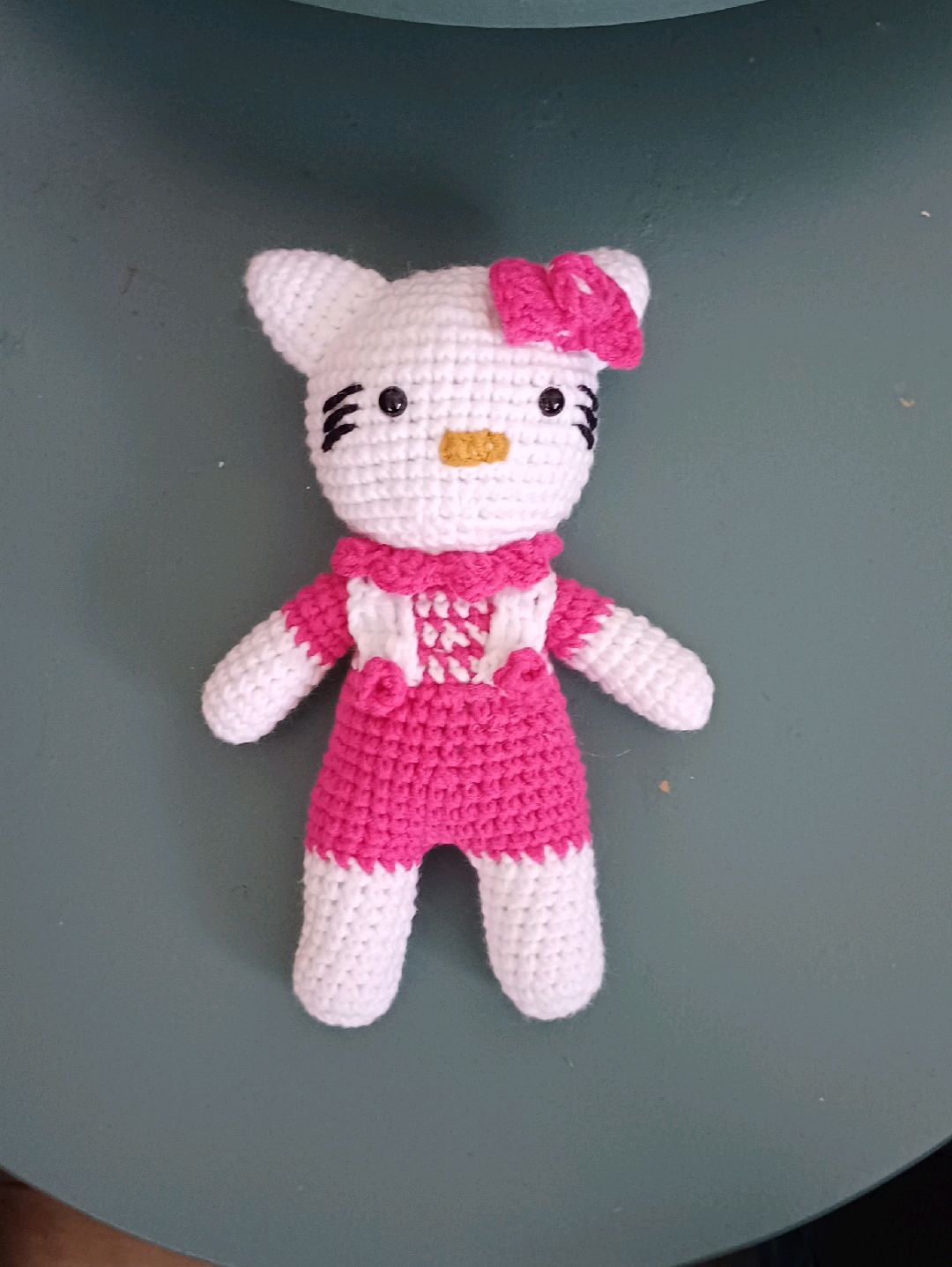 hello-kitty-pembe