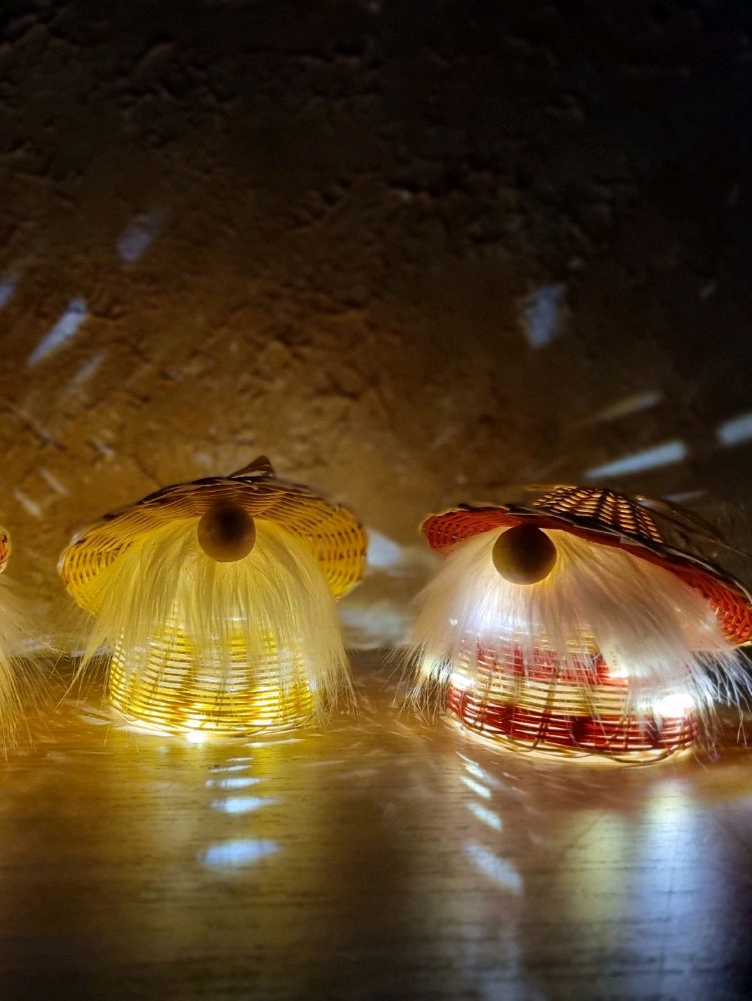 rattan-bahce-cucesi-pilli-peri-led-grohe-kirmizi