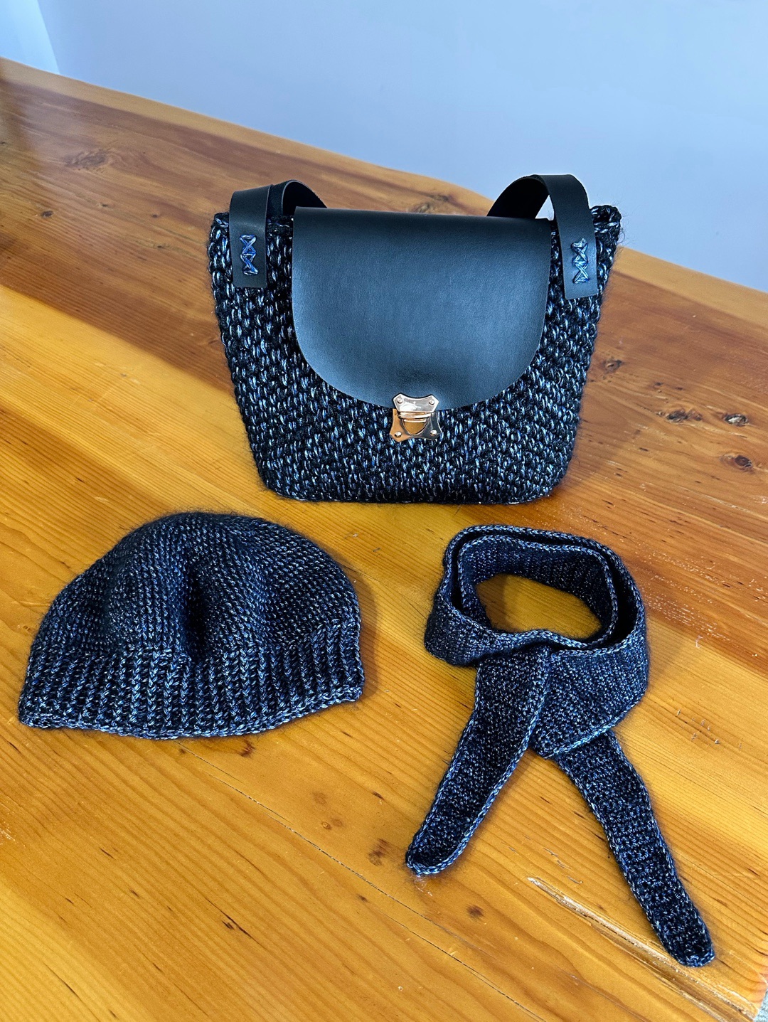 byehandmade-el-yapimi-kol-cantasi-siyah