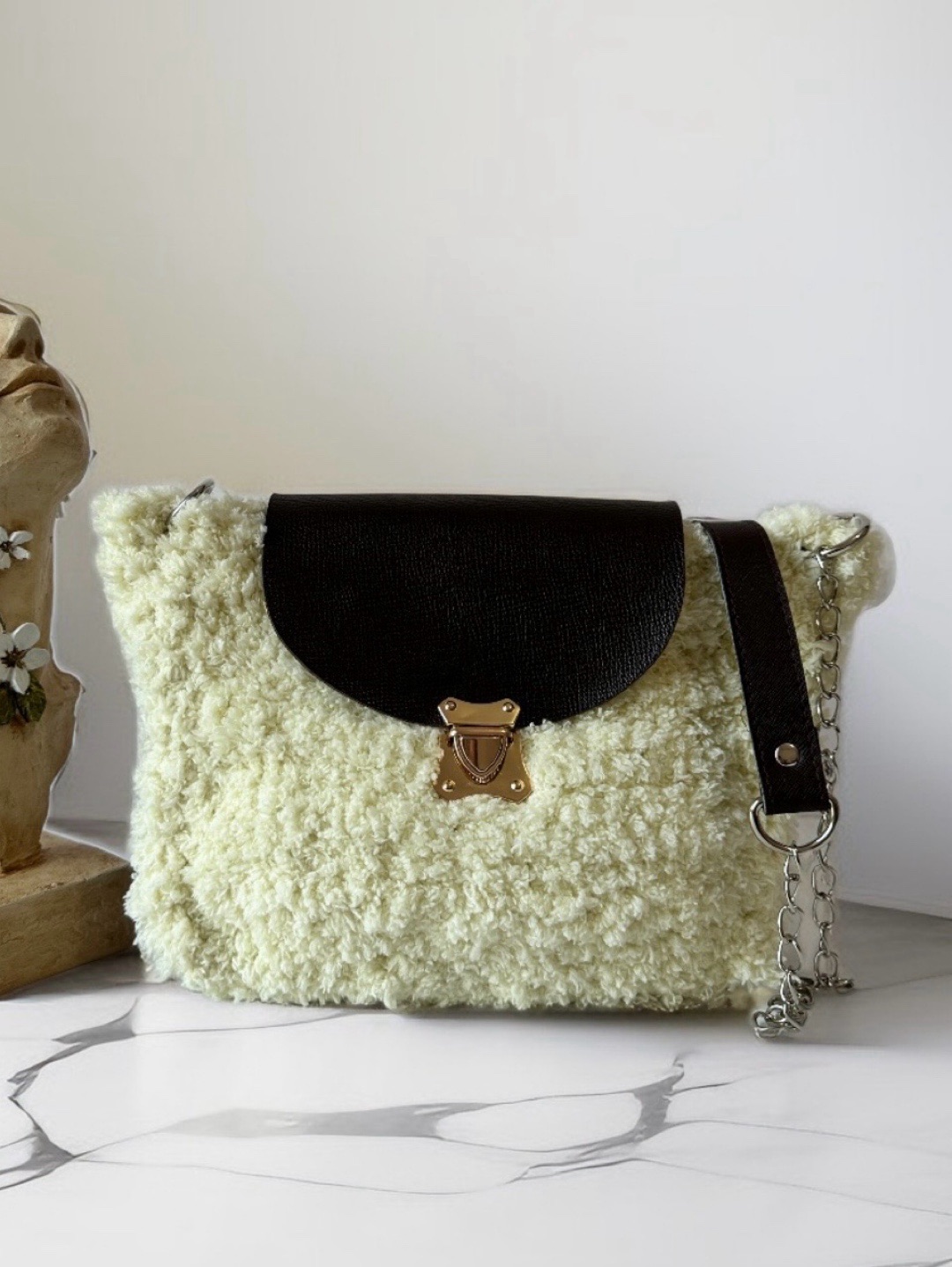 byehandmade-krem-renk-teddy-omuz-cantasi-krem-rengi