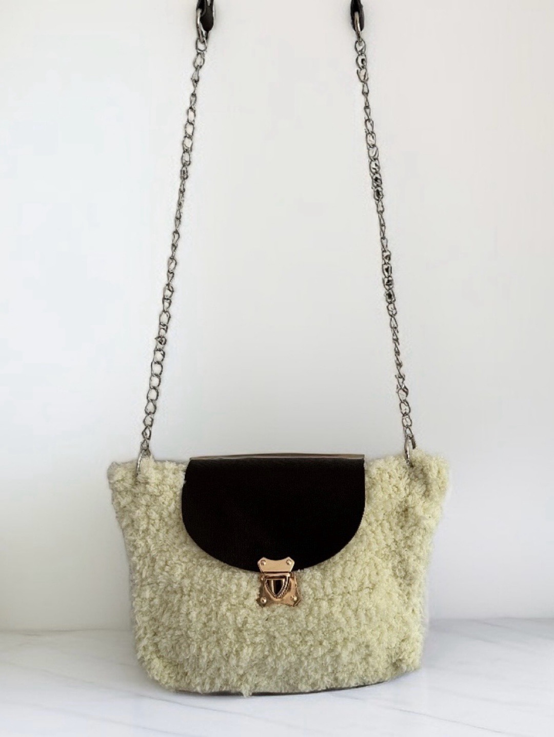 byehandmade-krem-renk-teddy-omuz-cantasi-krem-rengi