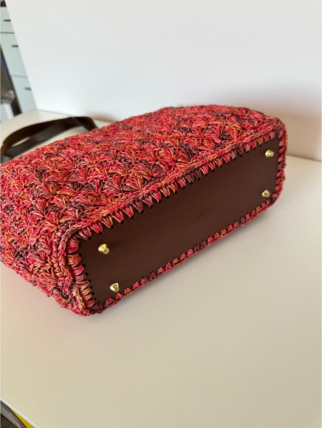 byehandmade-el-yapimi-ebruli-renk-omuz-cantasi-kirmizimsi-kahverengi