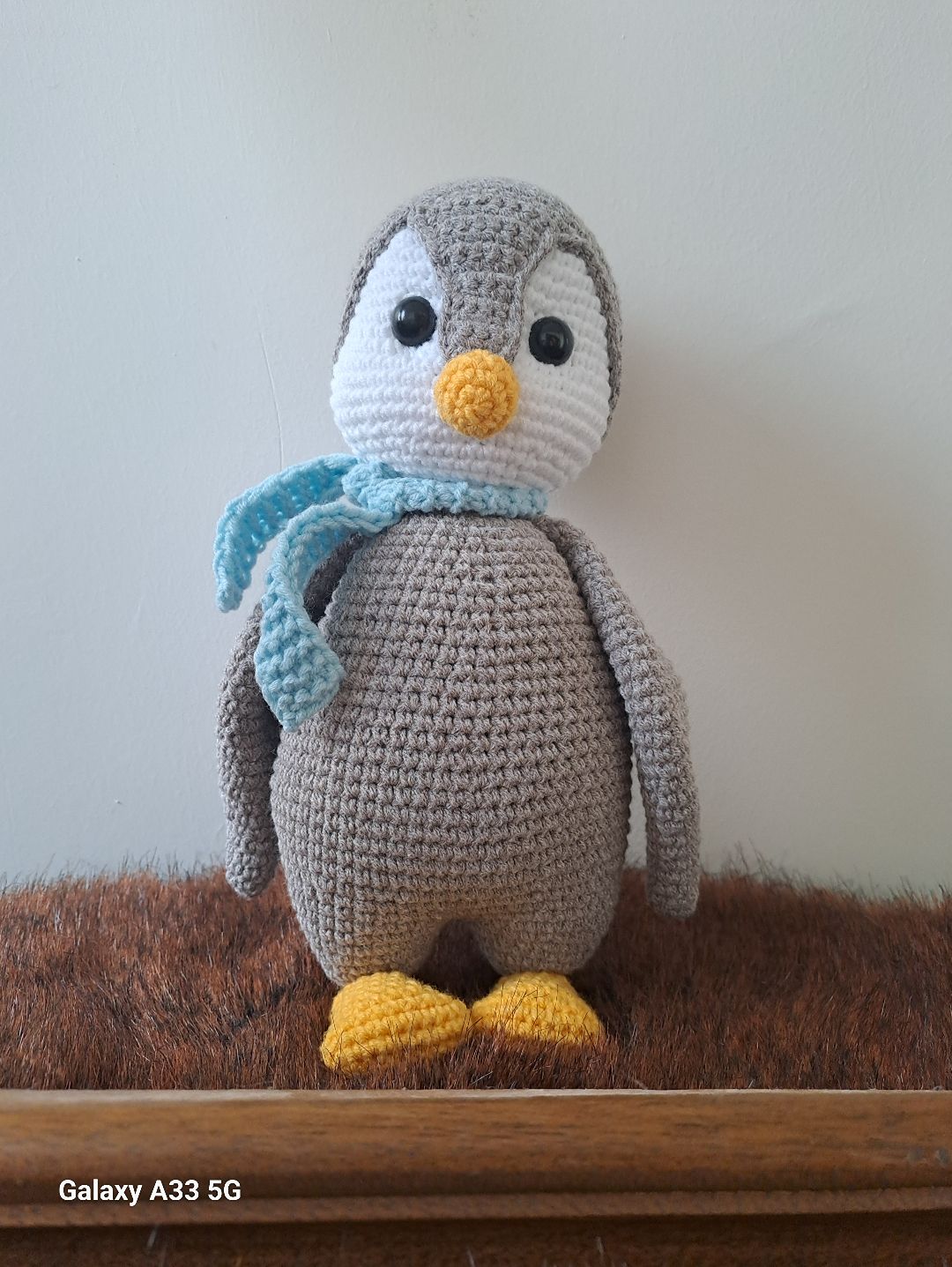 penguen-amigurumi-oyuncak-uyku-arkadasi-gri