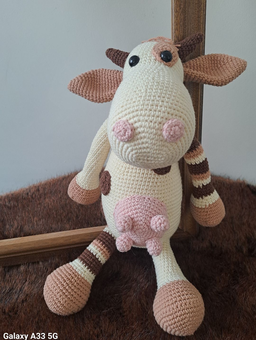 inek-amigurumi-oyuncak-uyku-arkadasi-krem-rengi