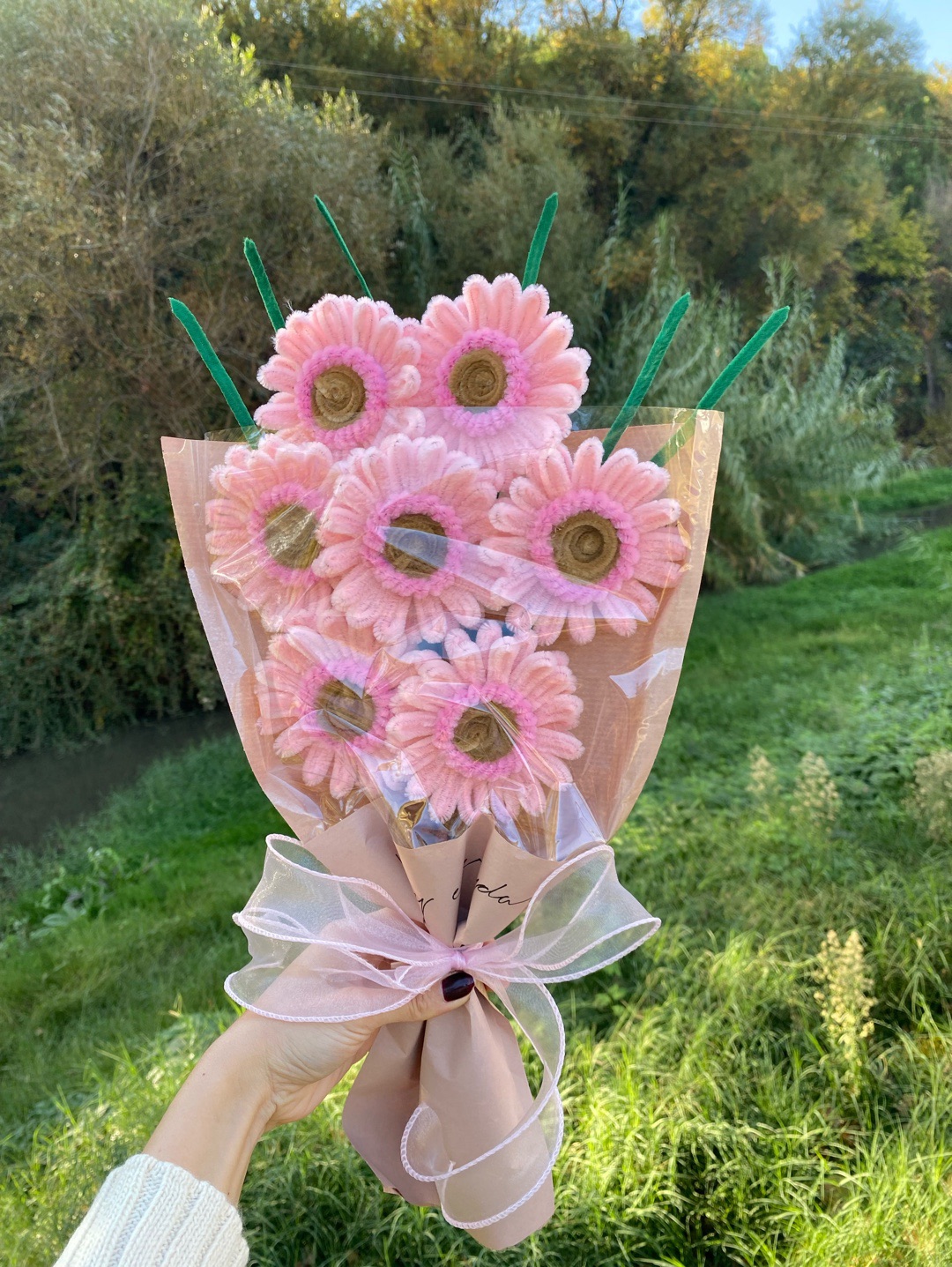 gerbera-cicegi-buketi-dag-pembesi