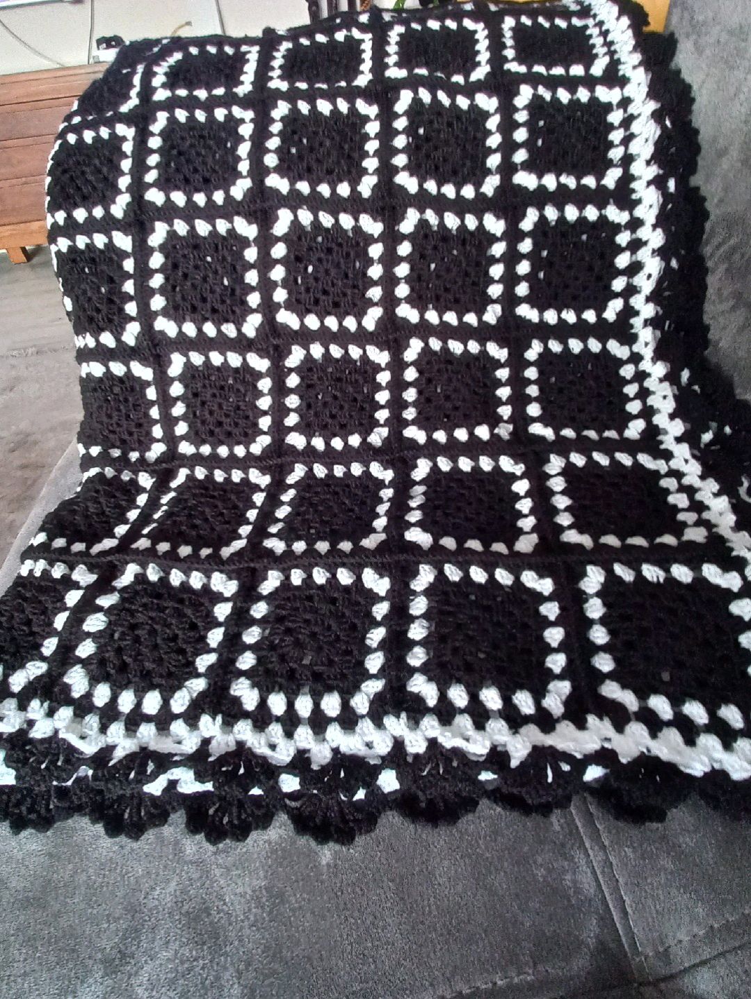 el-orgusu-battaniye-koltuk-sali-siyah