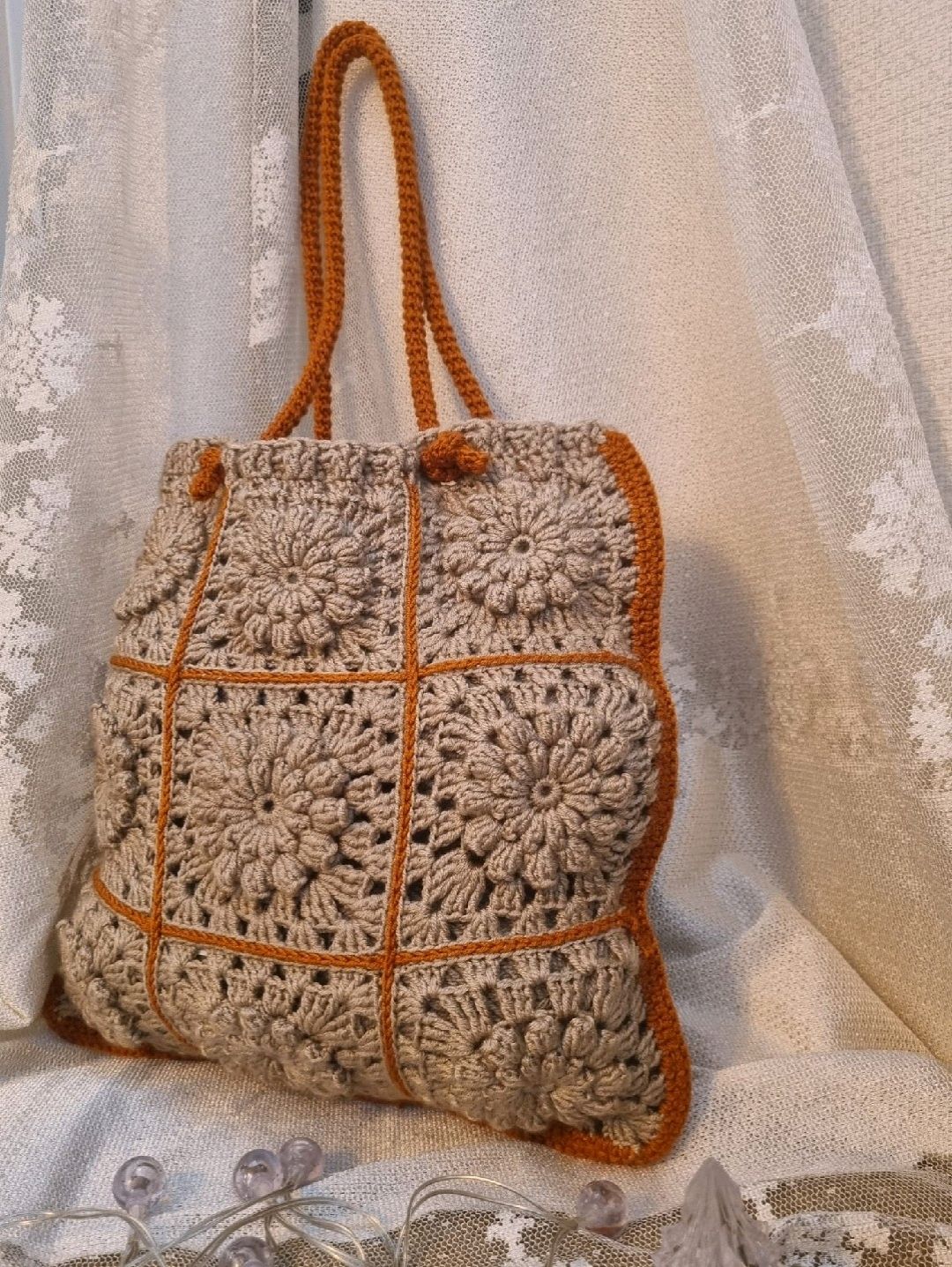 bej-turuncu-detay-motif-canta-bej