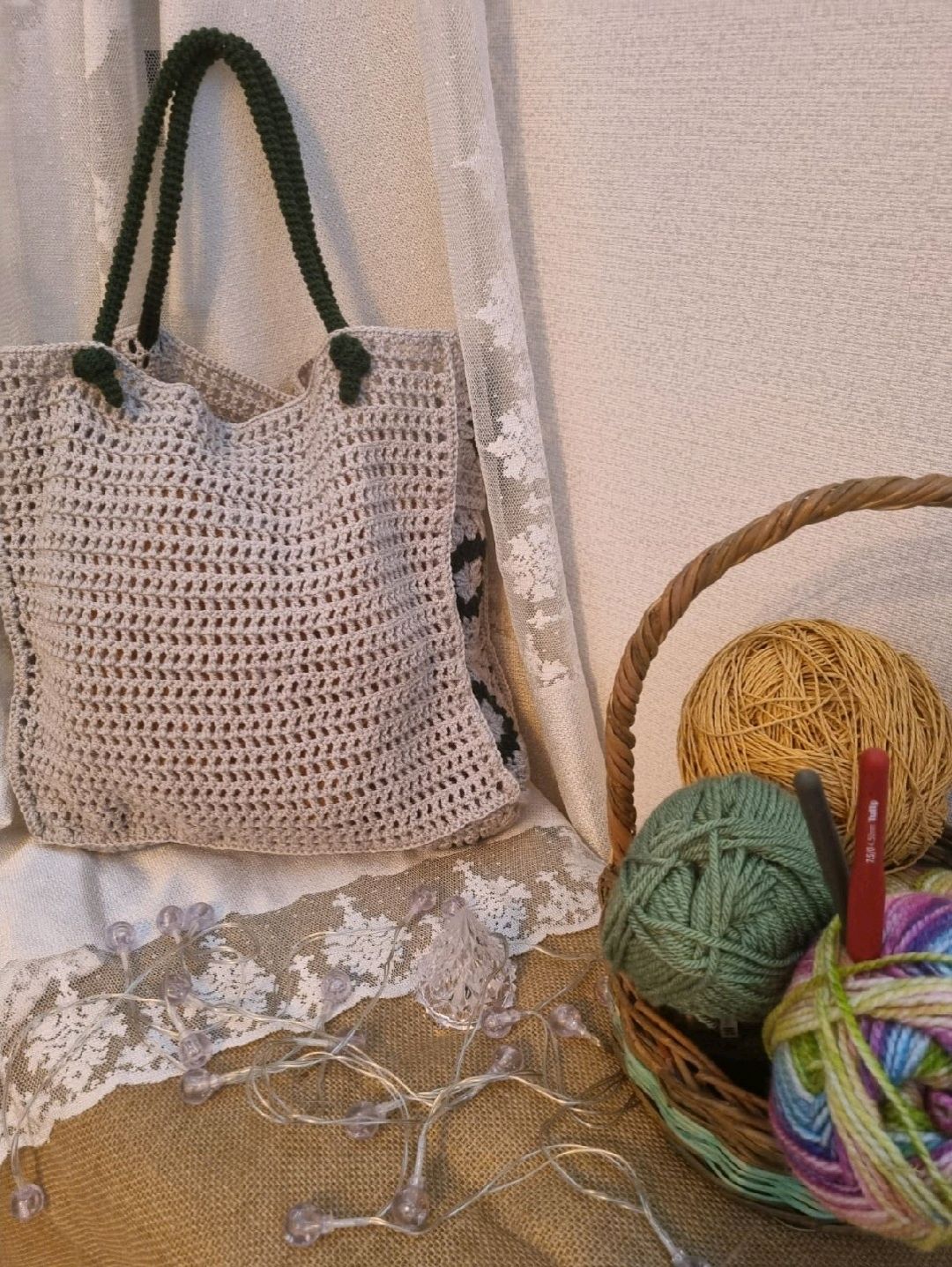 motif-detay-kol-cantasi-bej