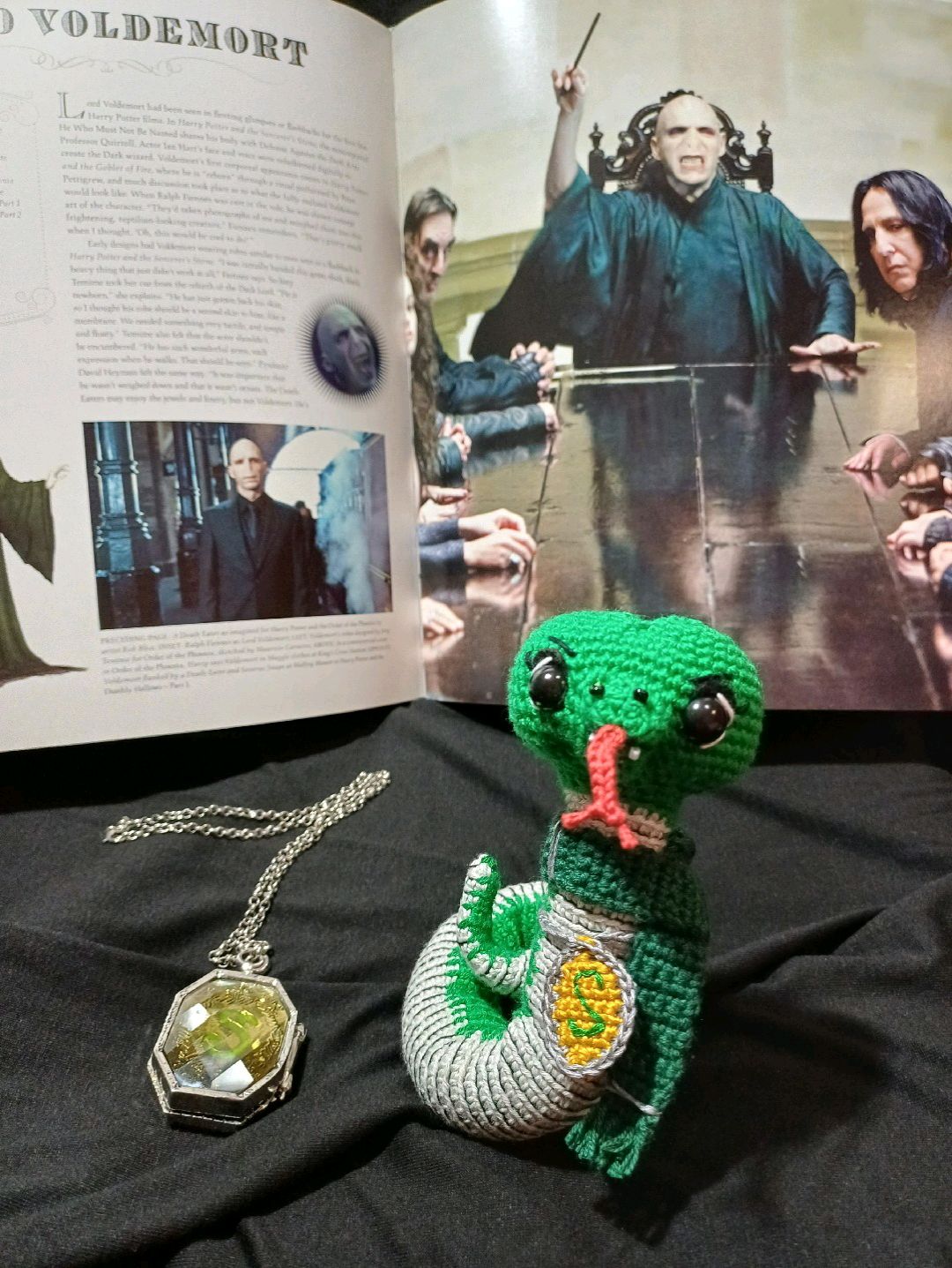 slytherin-yilani-zumrut-yesili