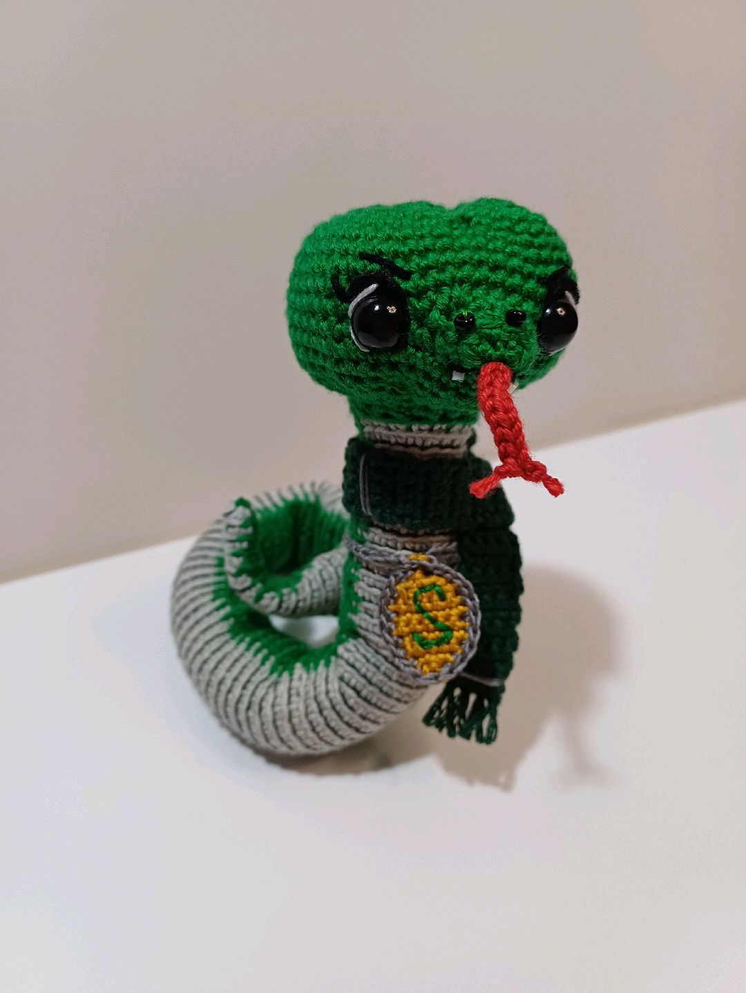 slytherin-yilani-zumrut-yesili