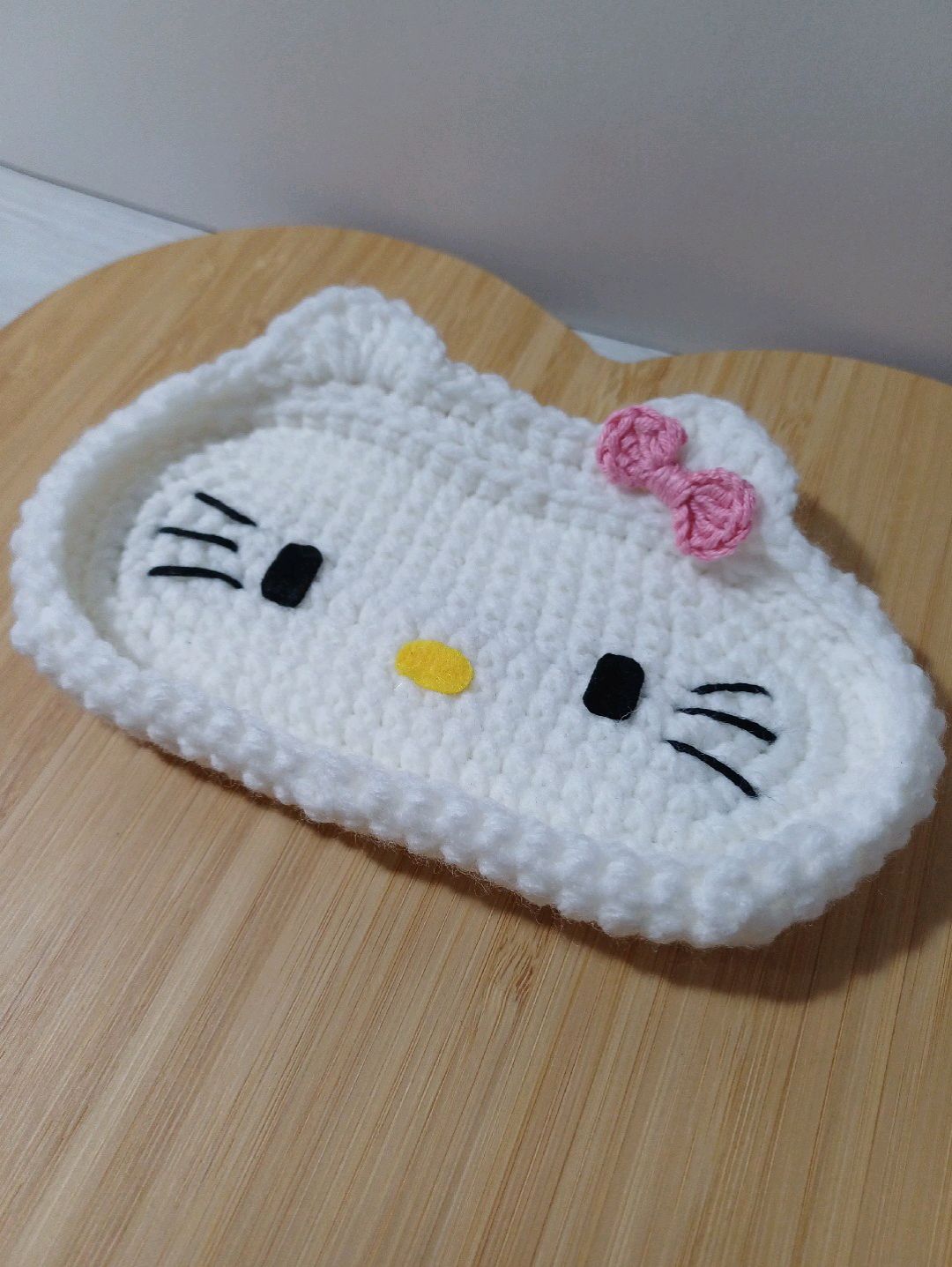 hello-kitty-gozluk-tutucu-beyaz