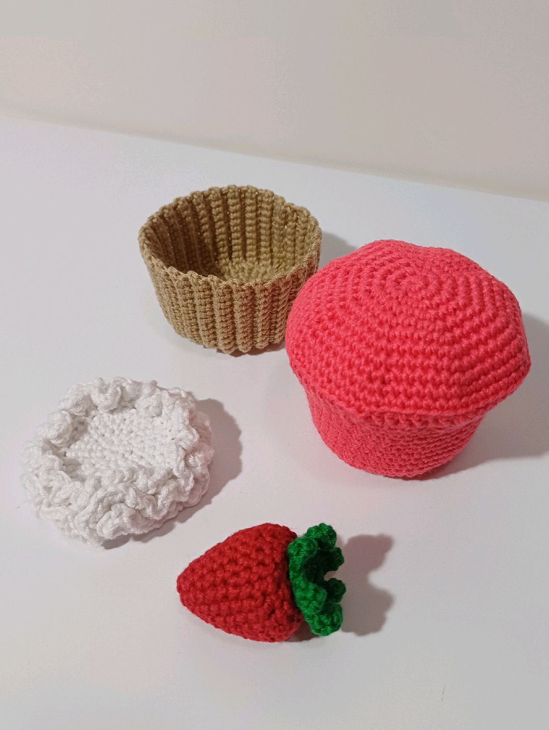 parcali-cupcake-pembe