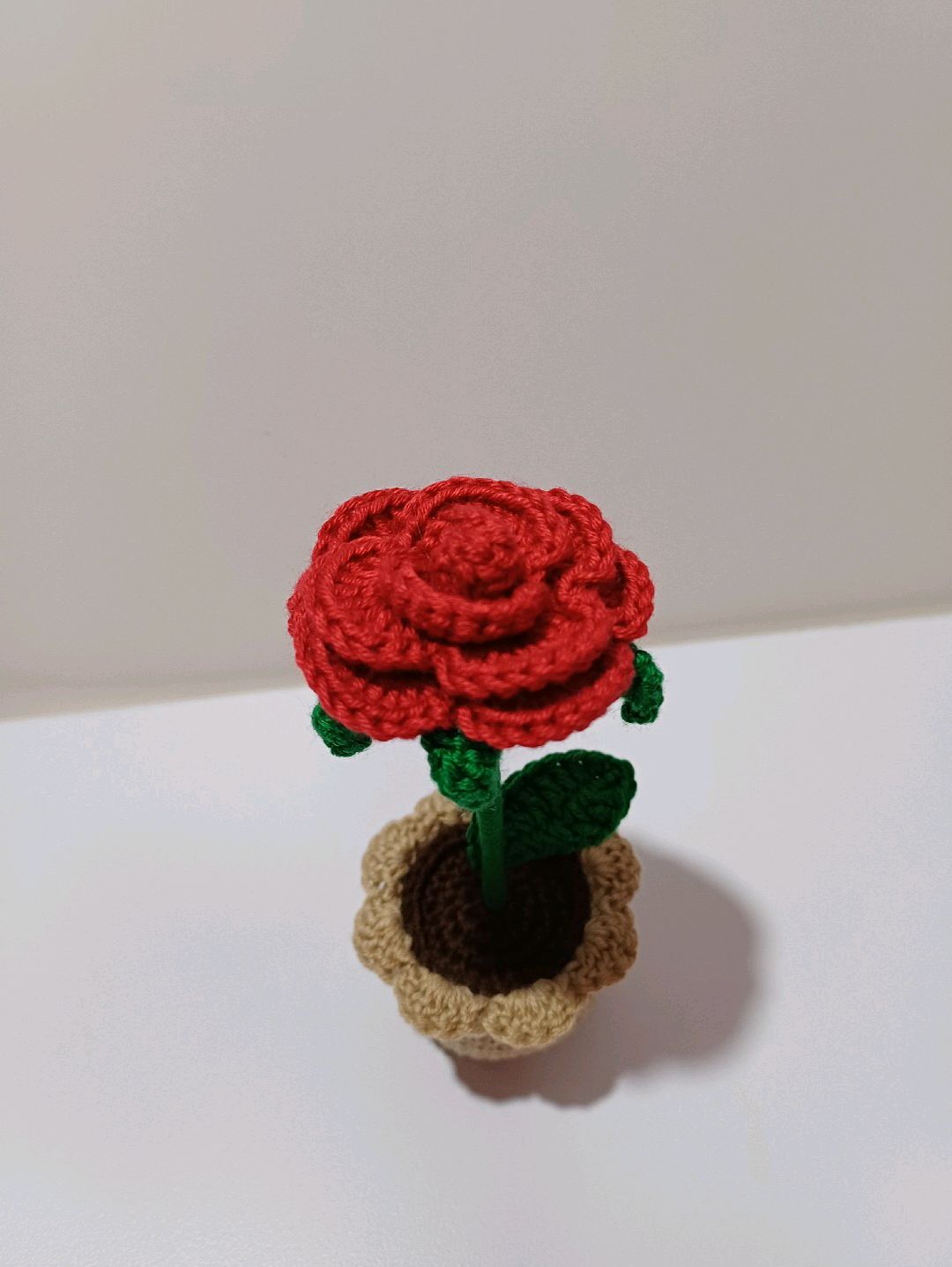mini-saksi-kirmizi-gul-kirmizi