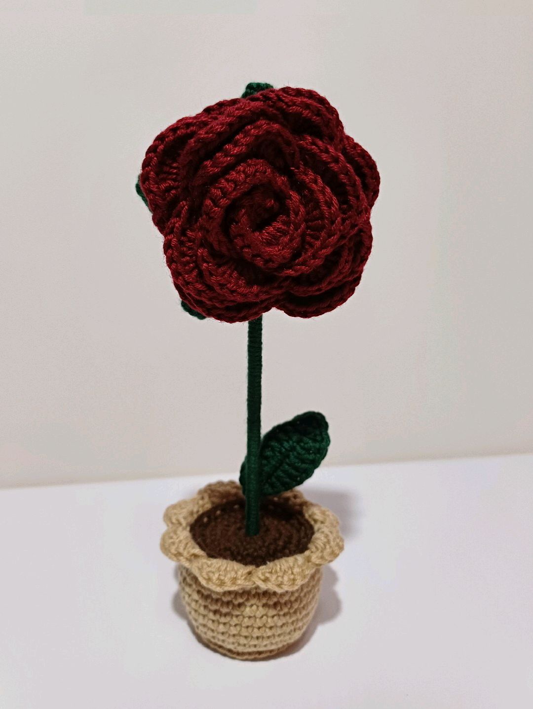 mini-saksi-katmerli-gul-bordo