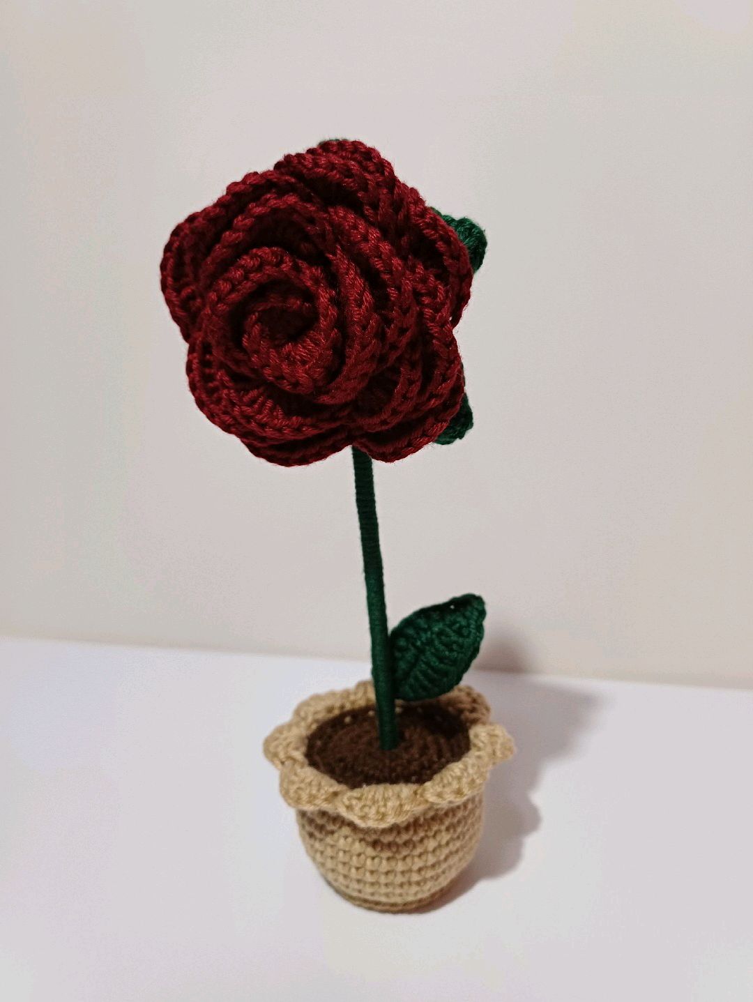 mini-saksi-katmerli-gul-bordo