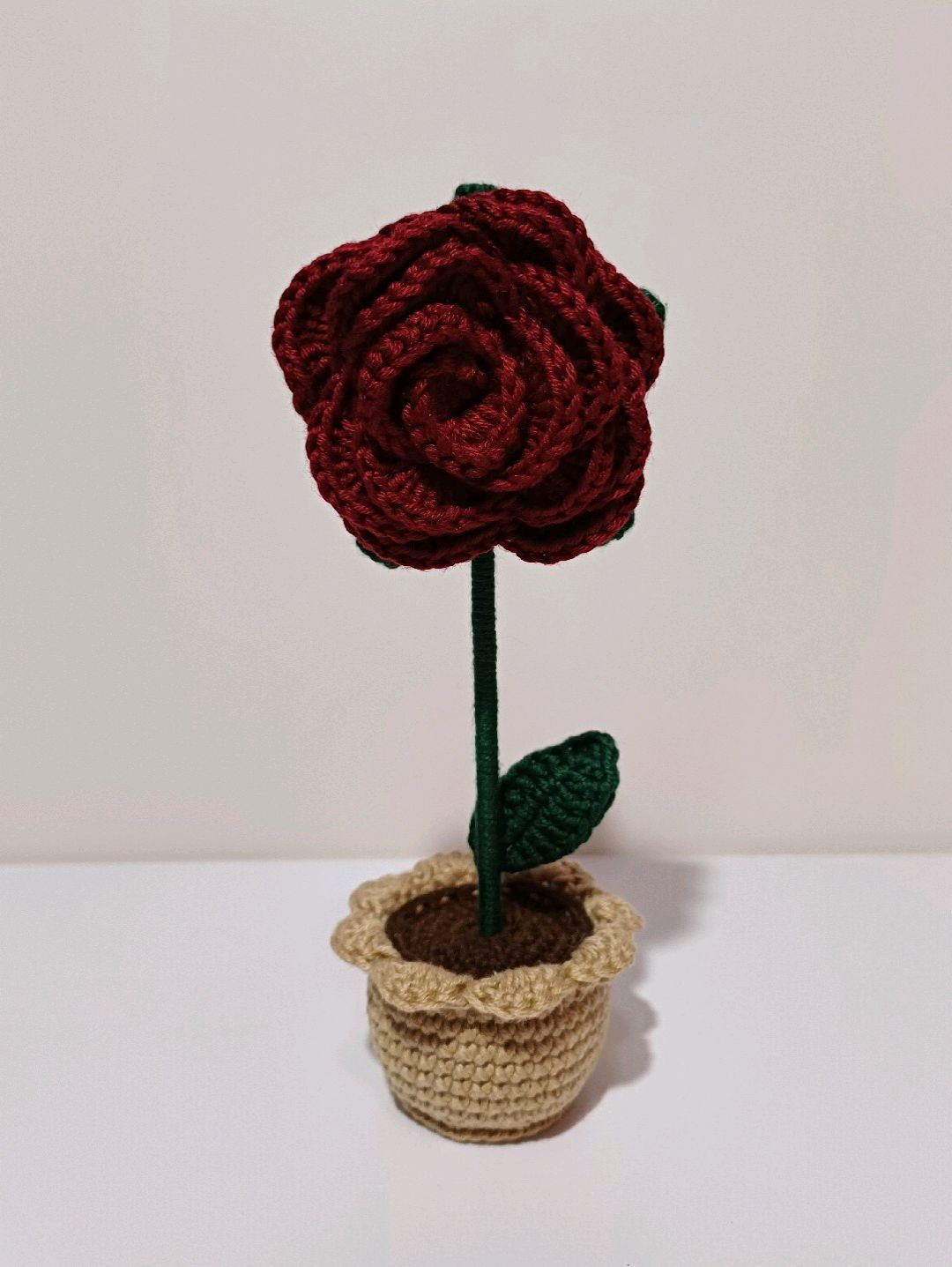 mini-saksi-katmerli-gul-bordo