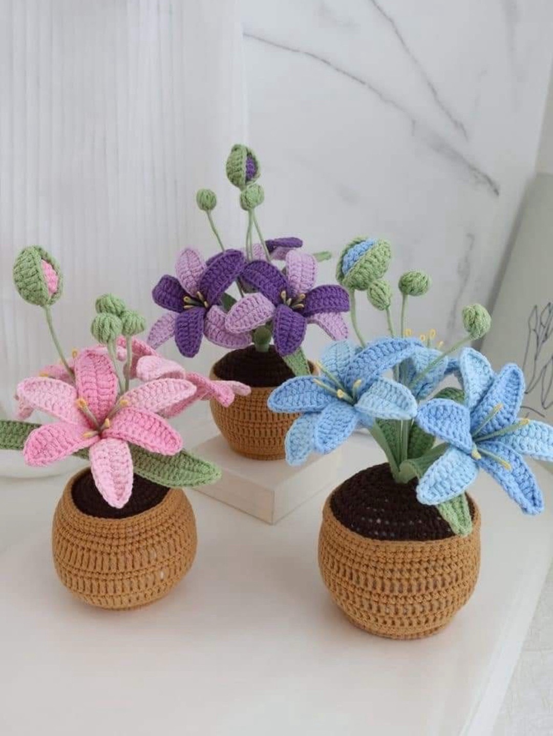 zambak-orgu-cicek-saksi-18-cm-mavi