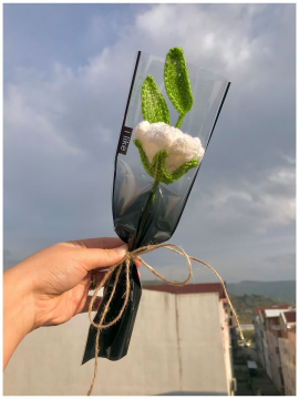 El Örgüsü Gül Buketi Beyaz