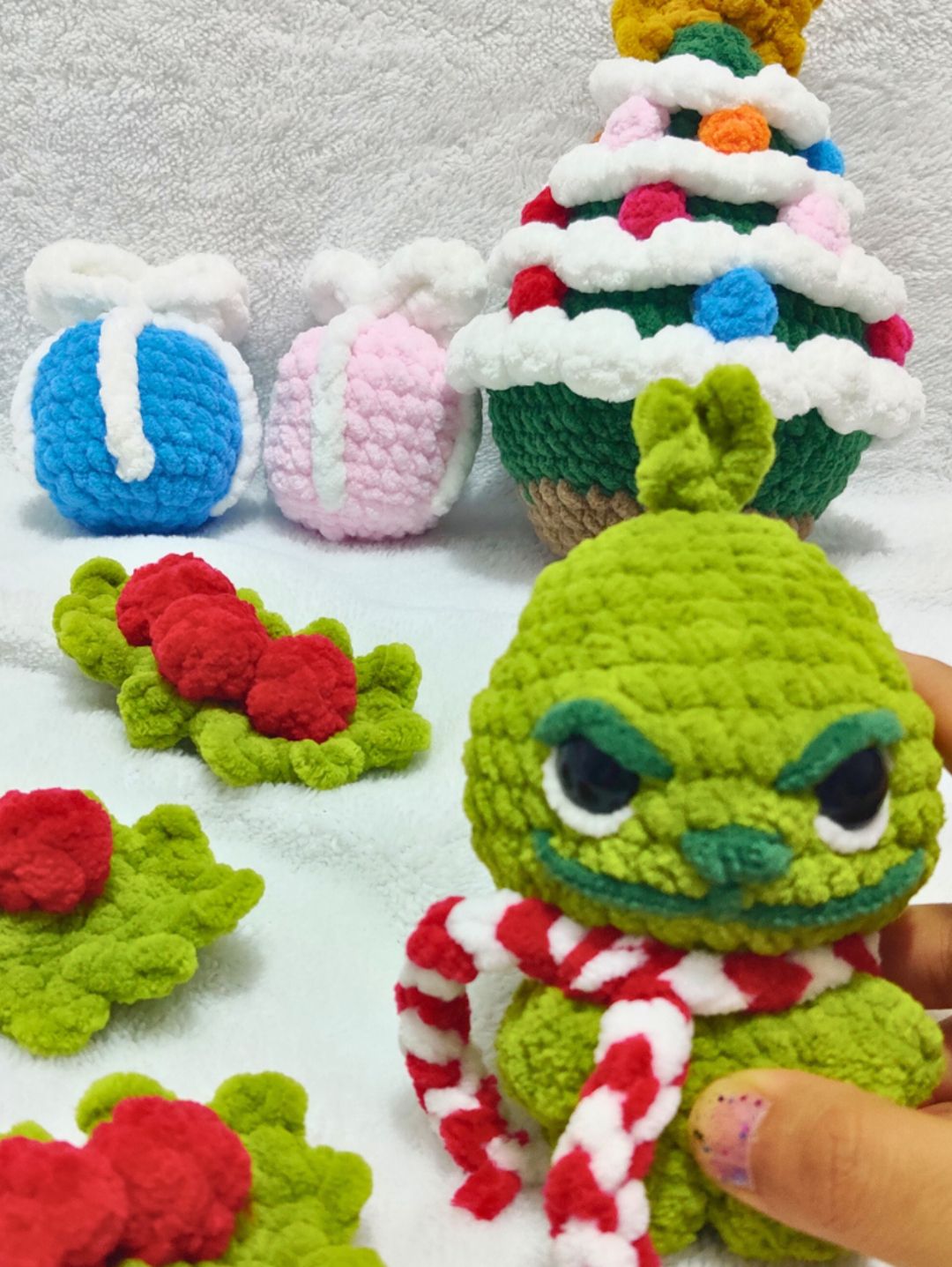 grinc-amigurumi-oyuncak-fistik-yesili
