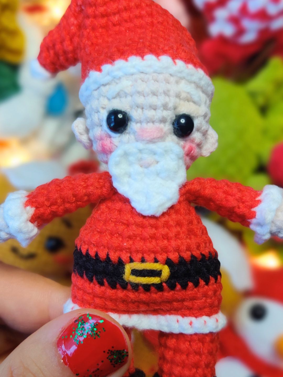 mini-noel-baba-amigurumi-figur-kirmizi
