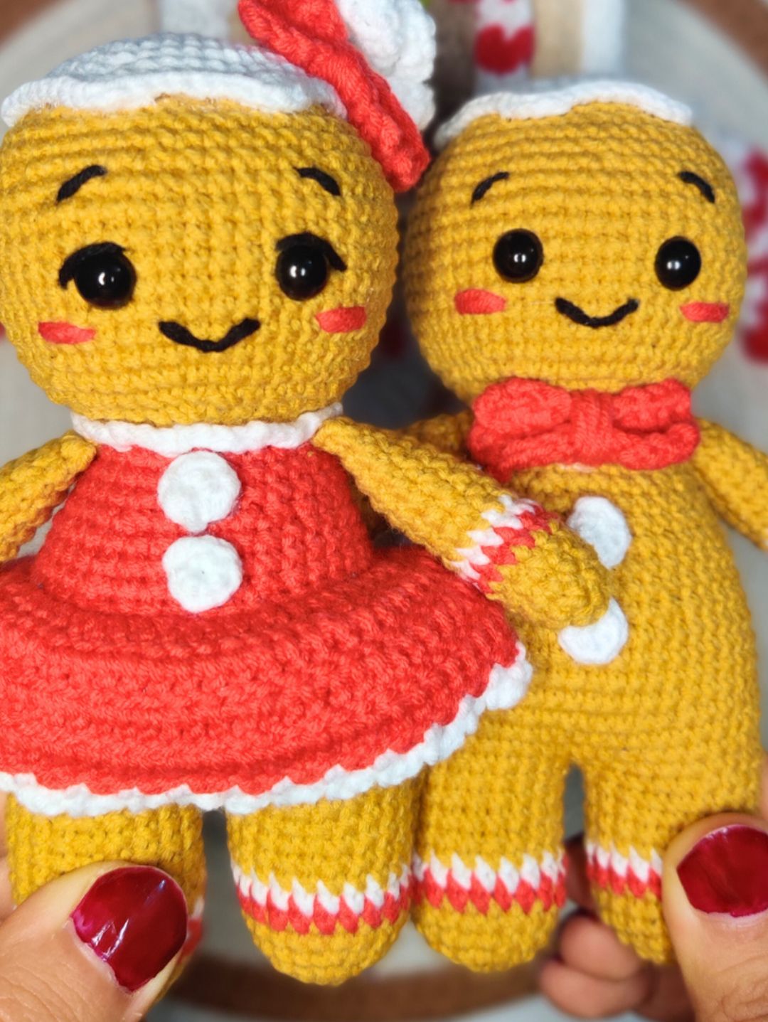 kurabiye-adam-amigurumi-oyuncak-hardal-rengi