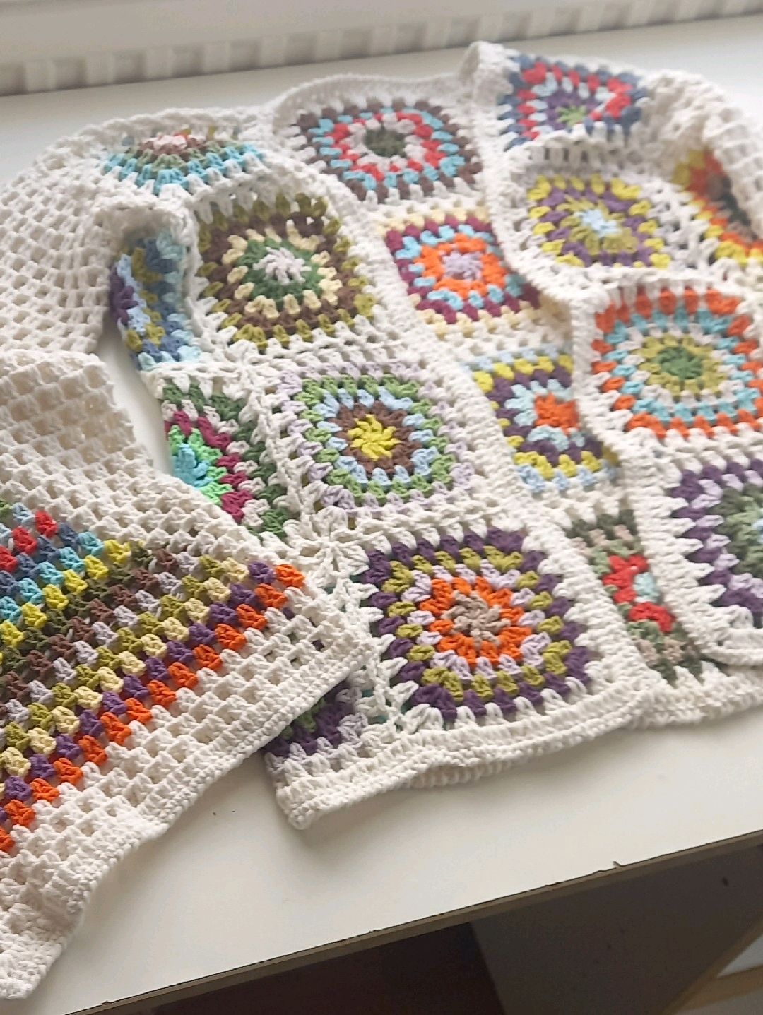 el-orgusu-ekru-yazlik-motifli-hirka-krem-rengi