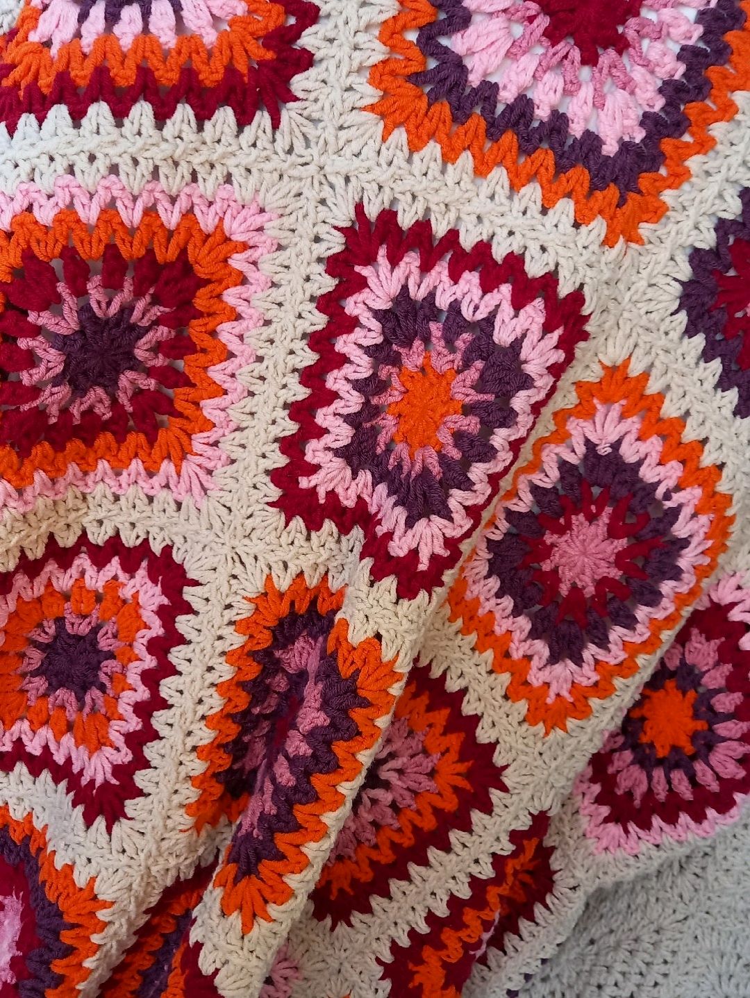 el-orgusu-renkli-motif-hirka-bej