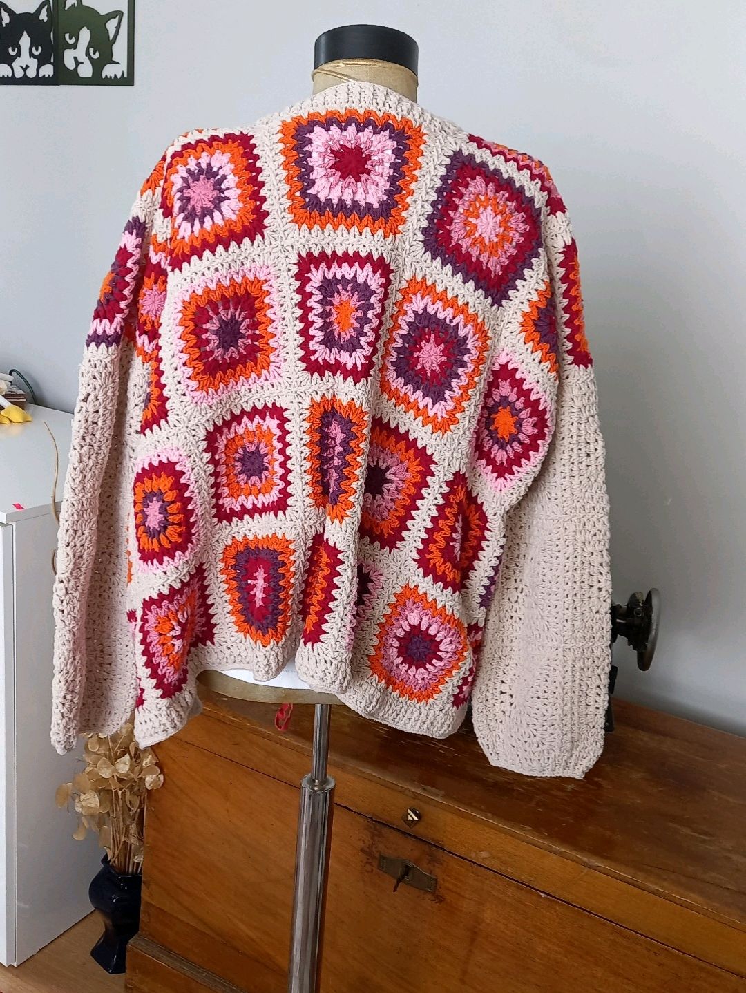 el-orgusu-renkli-motif-hirka-bej