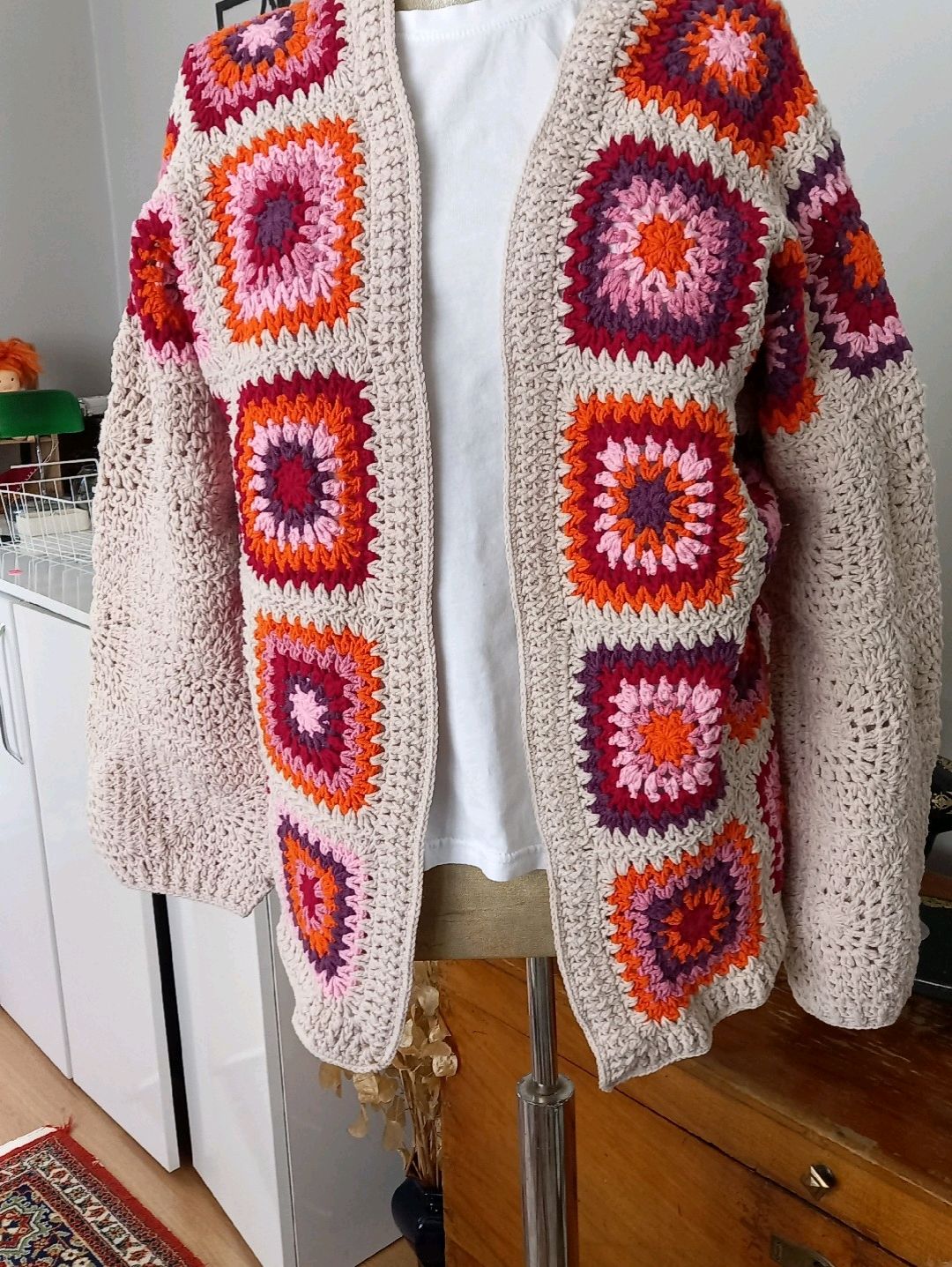 el-orgusu-renkli-motif-hirka-bej
