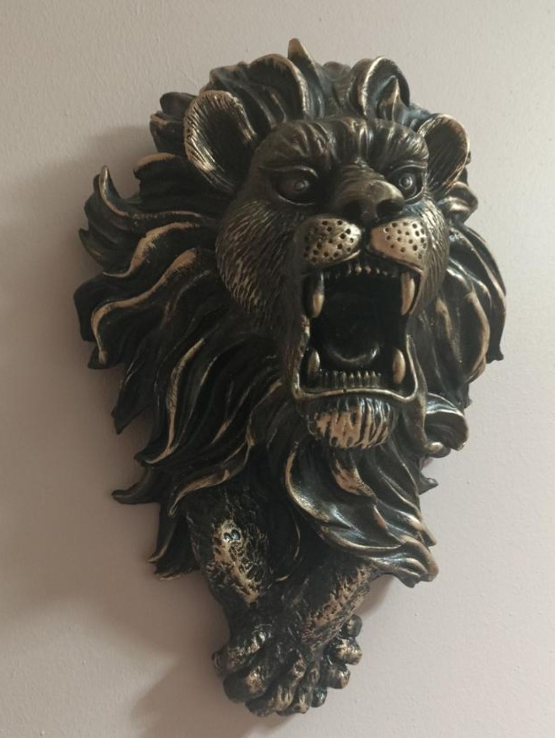 aslan-basi-duvar-heykeli-siyah