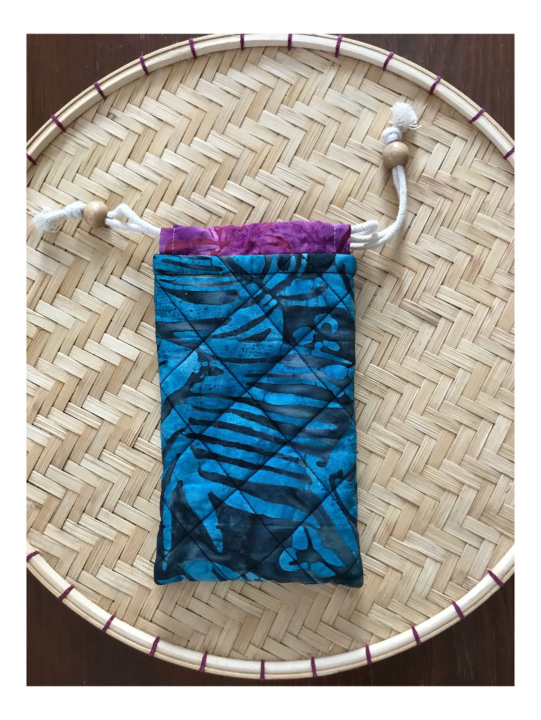 gozluk-kilifi-lacivert-zebra-lacivert