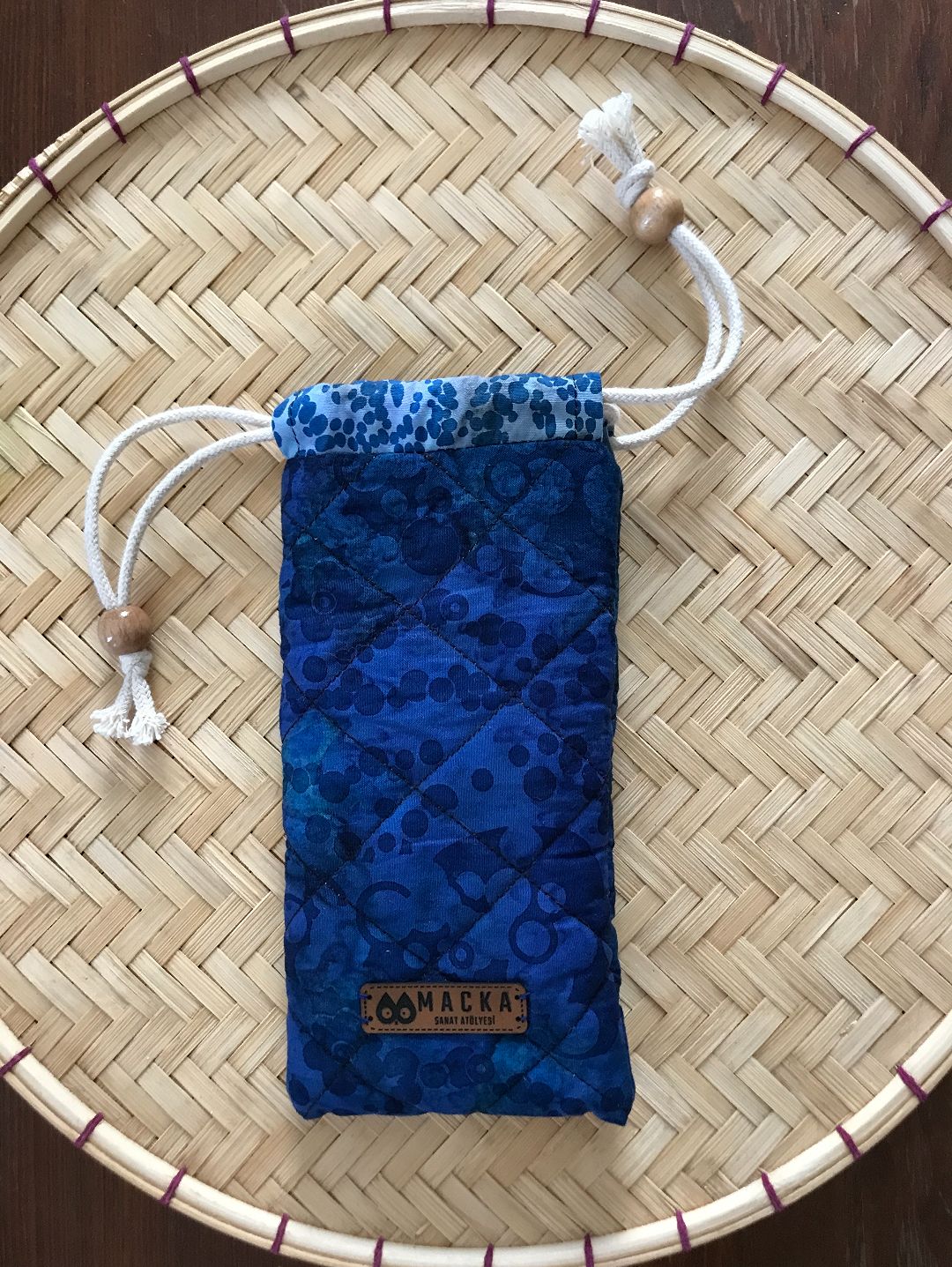 buzgulu-gozluk-kilifi-batik-lacivert-lacivert