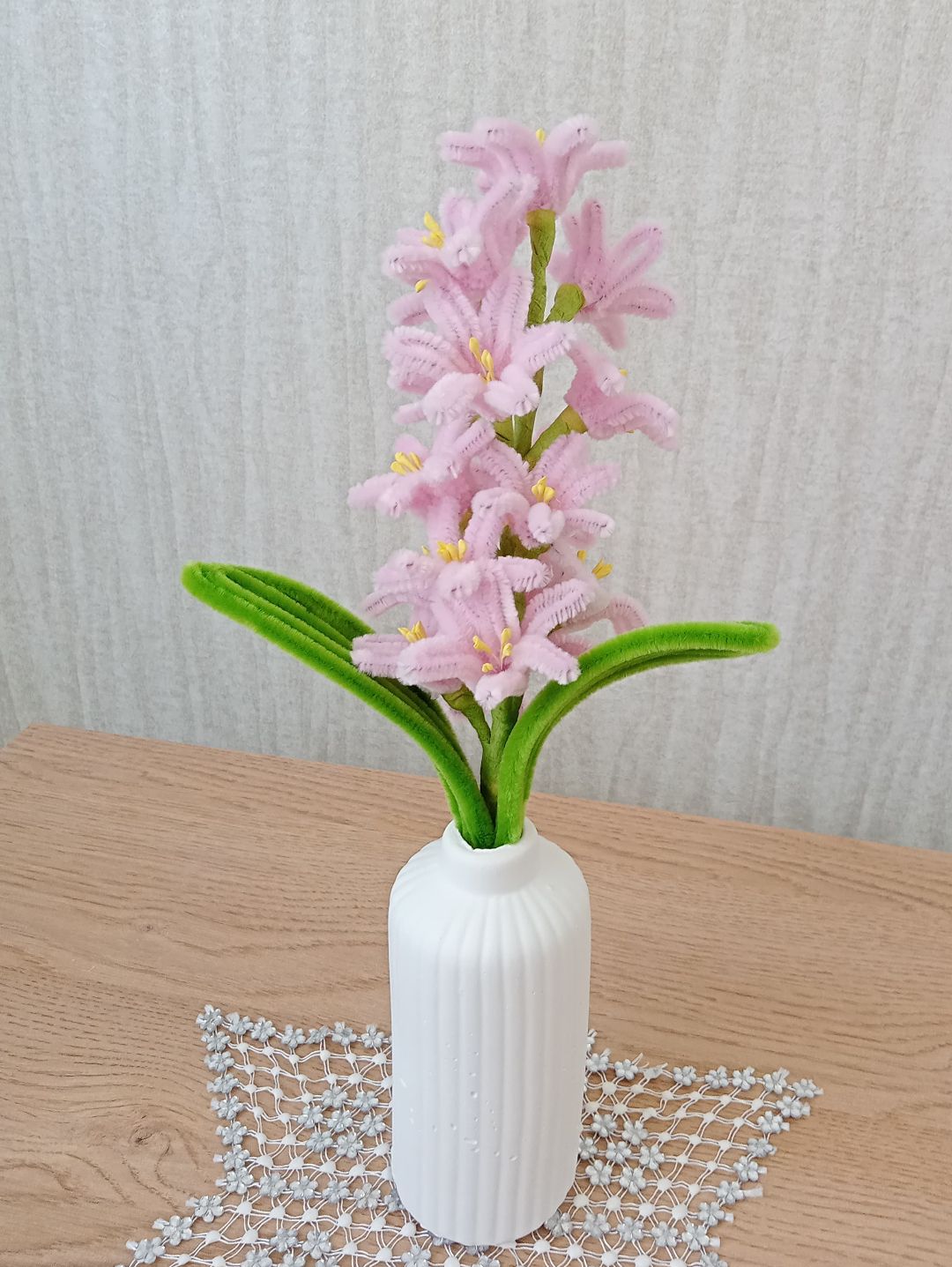 dekoratif-saksili-orgu-sonil-solmayan-sumbul-cicek-pembe