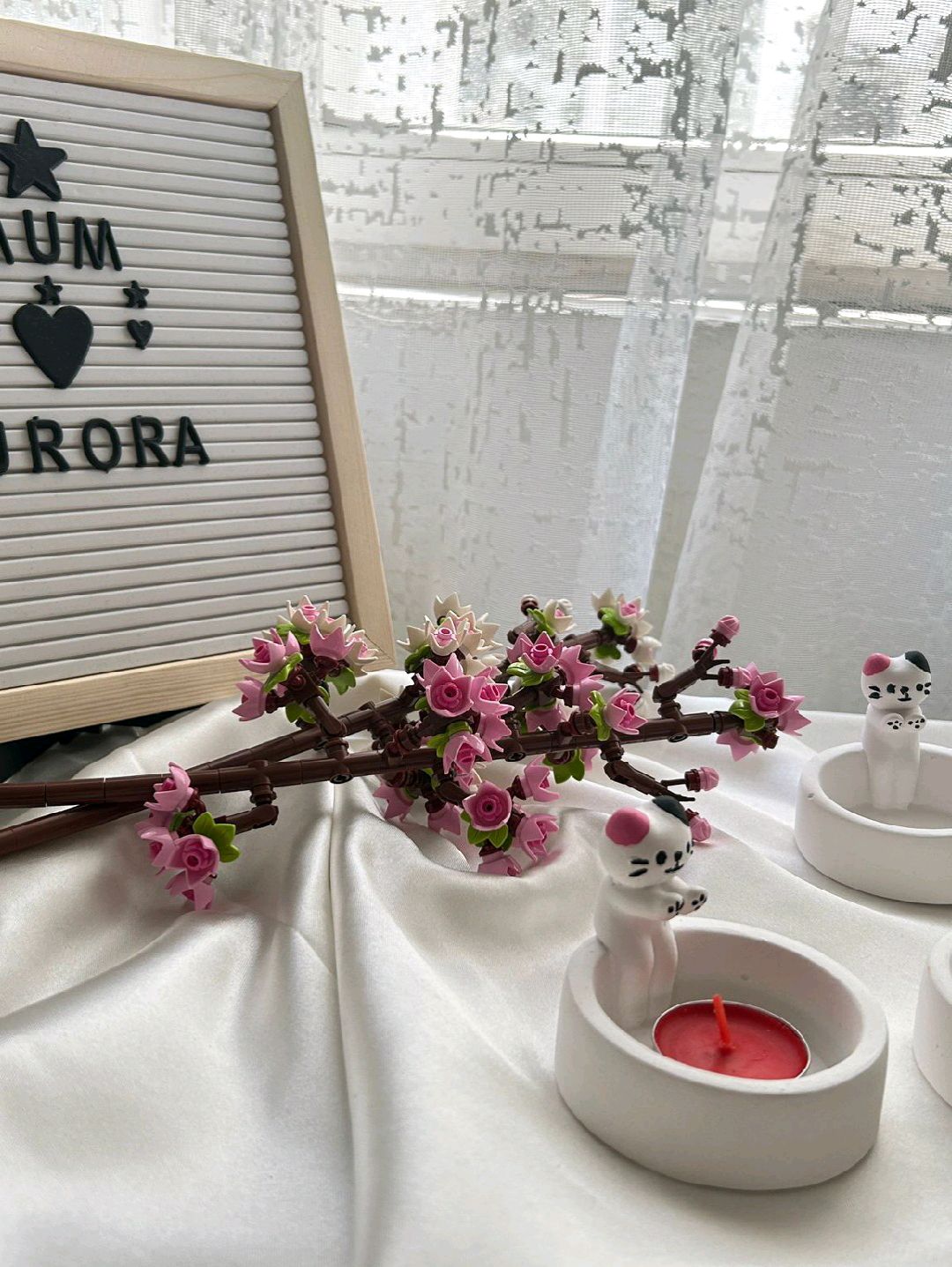usuyen-kediler-tealight-mumluk-beyaz