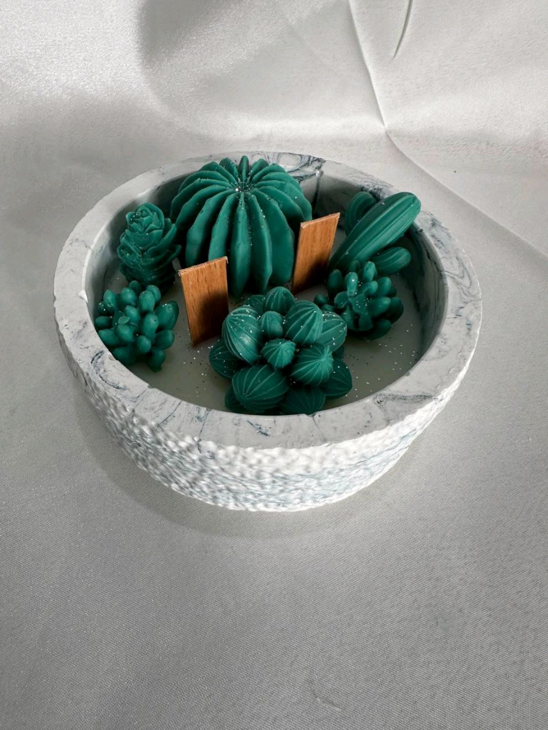 sukulent-bahcesi-kokulu-mum-beyaz