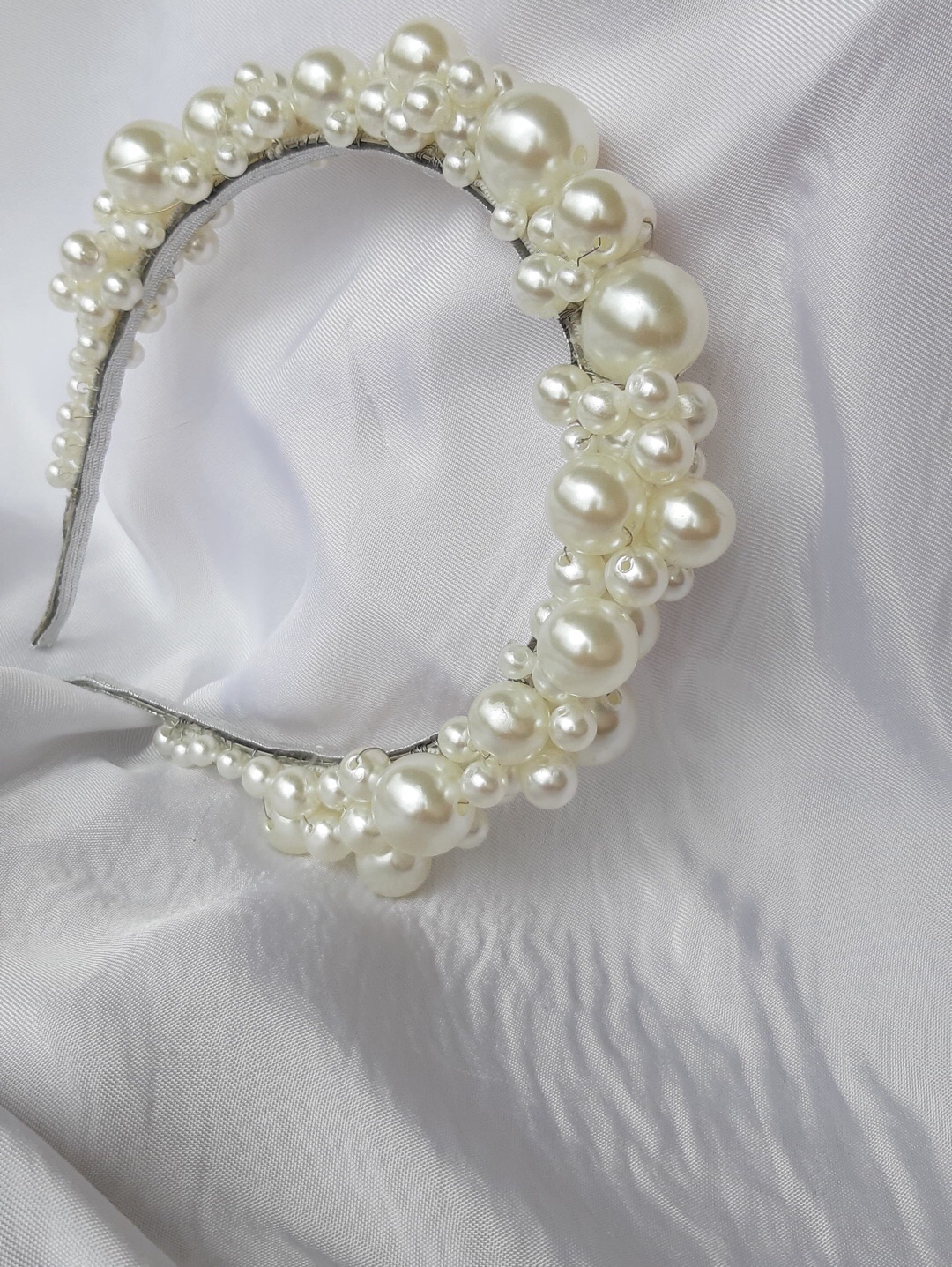 precious-pearls-metal-uzeri-inci-islemeli-tac---sac-bandi