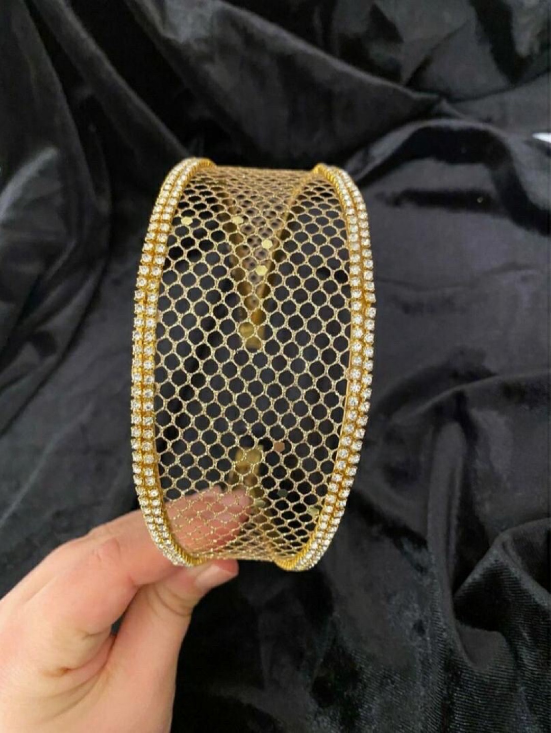 gold-tulle-altin-rengi