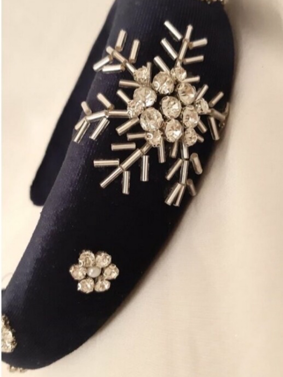 snowflake-kesme-boncuk-ve-tas-islemeli-siyah-kadife-tac---sac-aksesuar