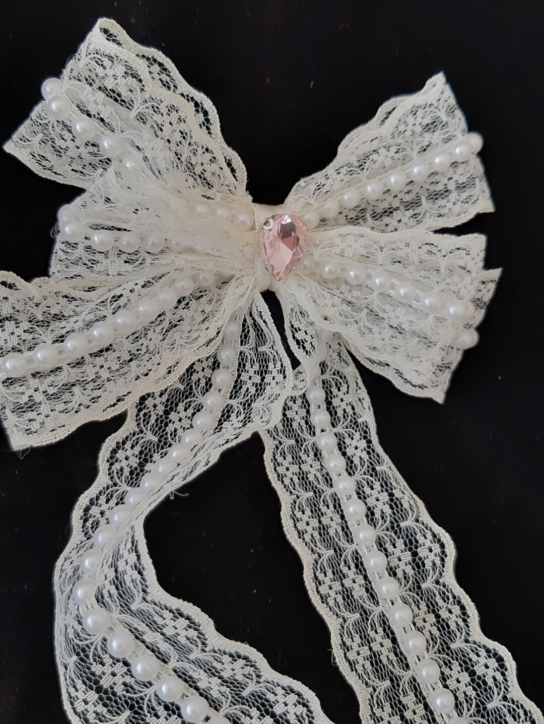 tulle-beauty-inci-islemeli-tul-fiyonk-toka-krem-rengi